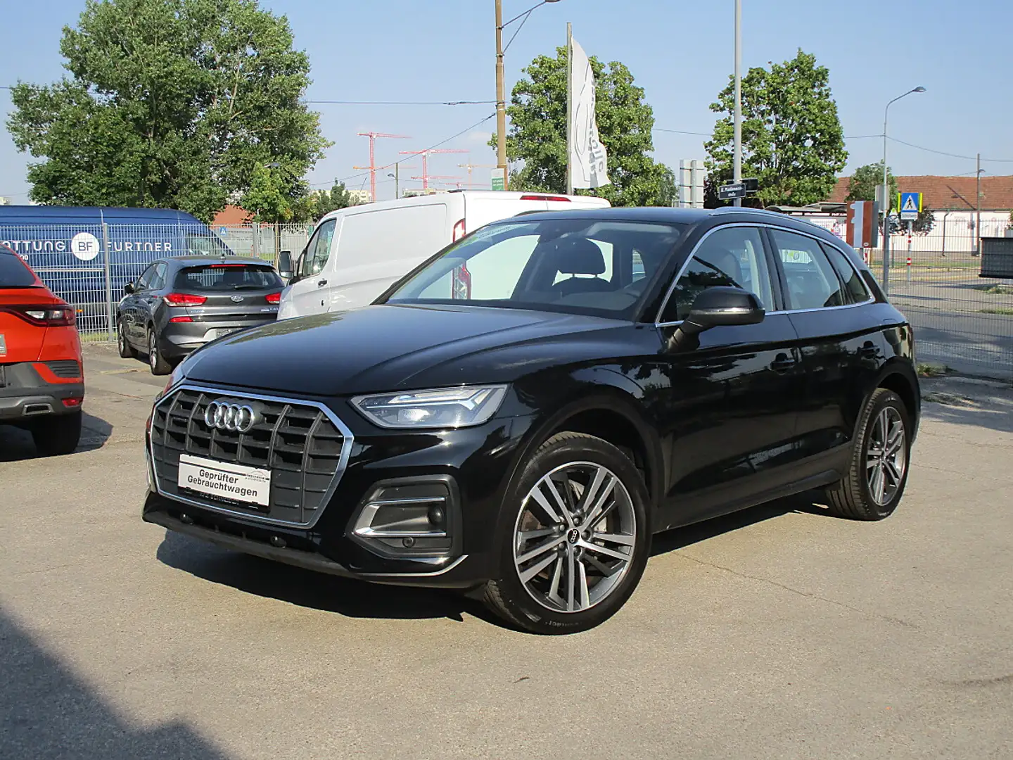 Audi Q5 50 TFSI e PHEV quattro Schwarz - 2
