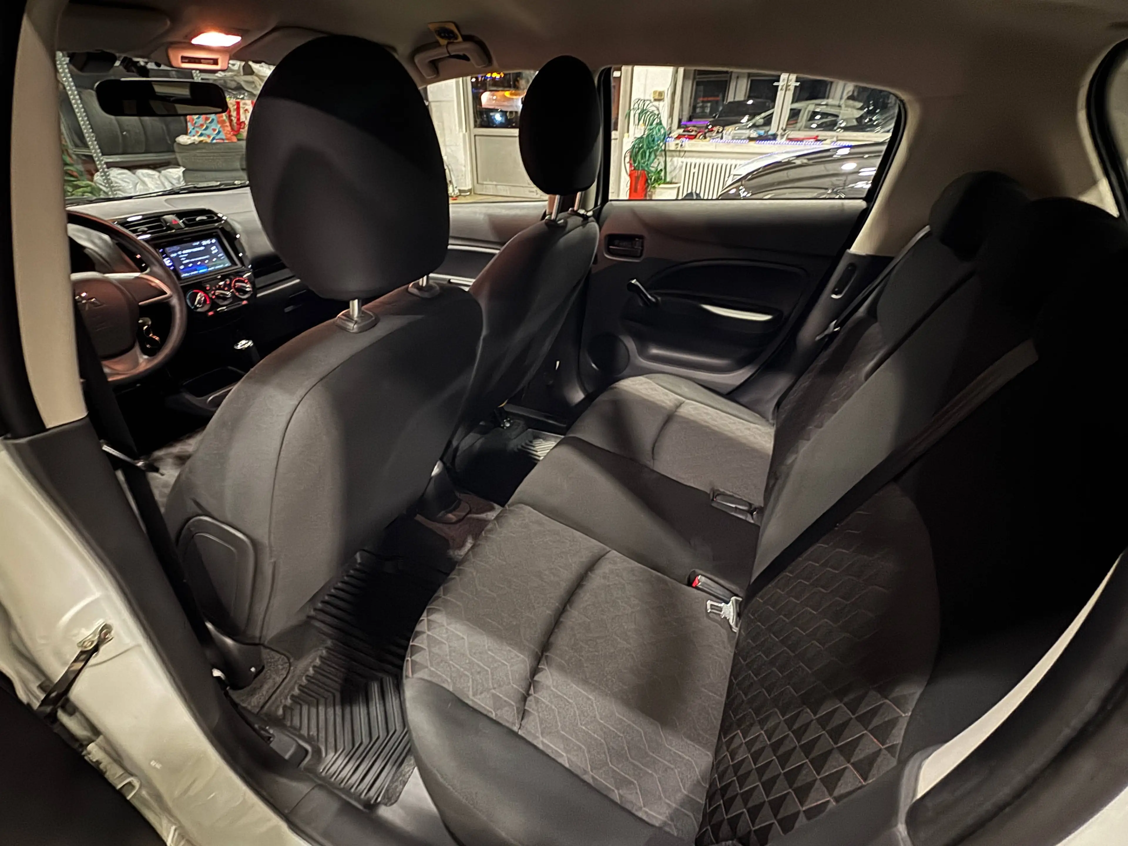 Mitsubishi Space Star Select 1,2i,KLIMA,Servo,ZV mit FUNK,Werksgarantie — photo 11