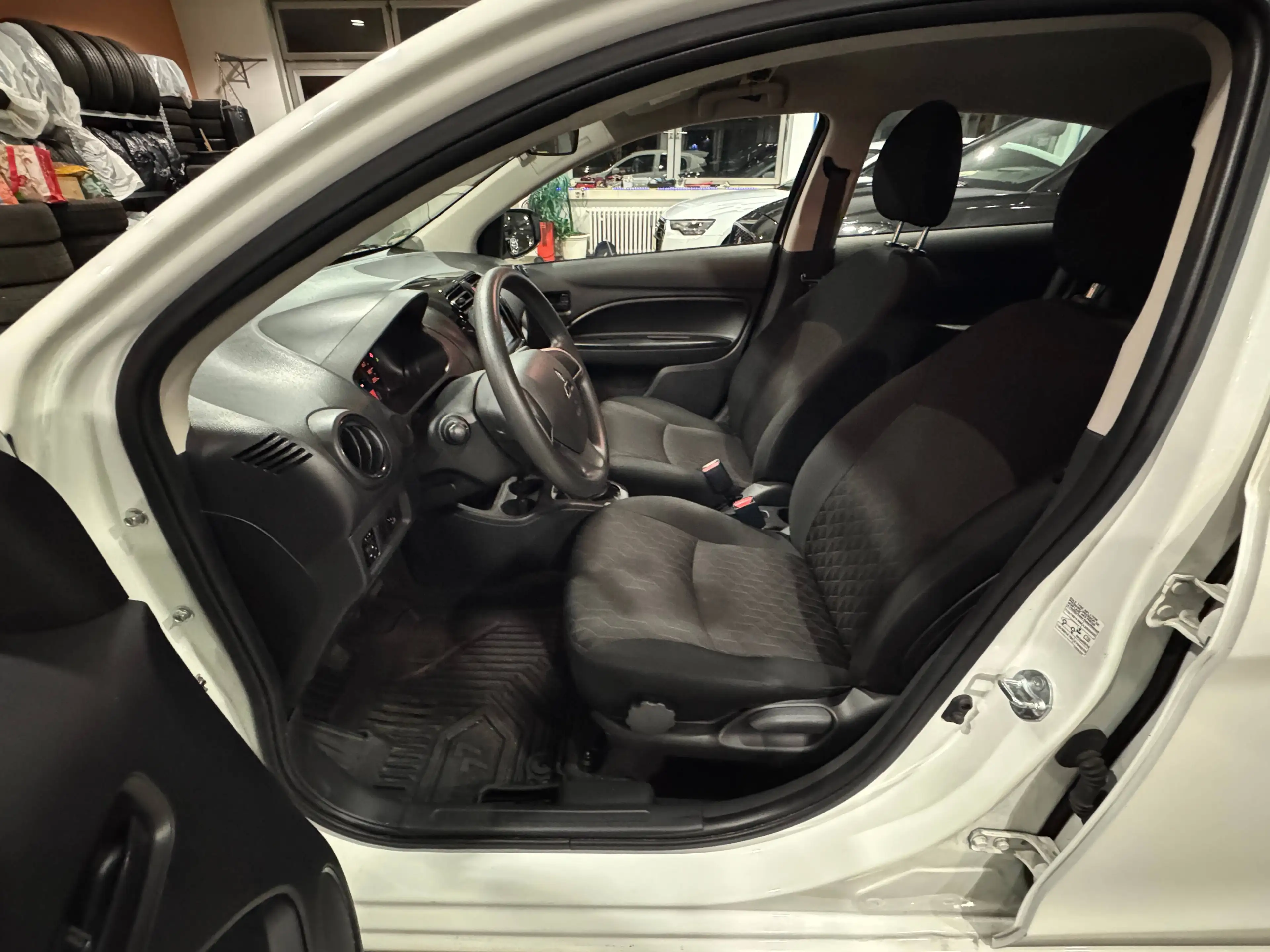 Mitsubishi Space Star Select 1,2i,KLIMA,Servo,ZV mit FUNK,Werksgarantie — photo 10