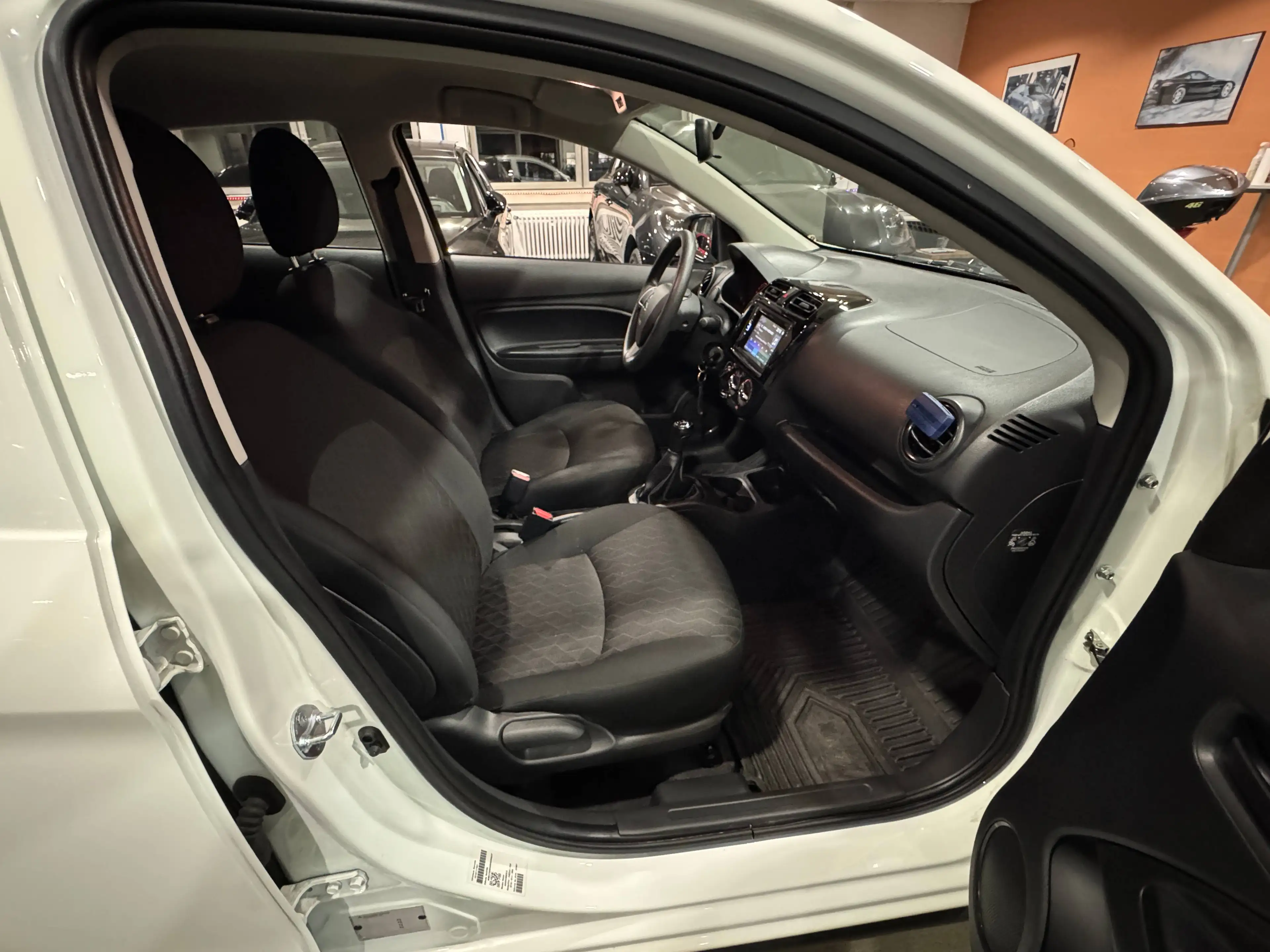 Mitsubishi Space Star Select 1,2i,KLIMA,Servo,ZV mit FUNK,Werksgarantie — photo 14