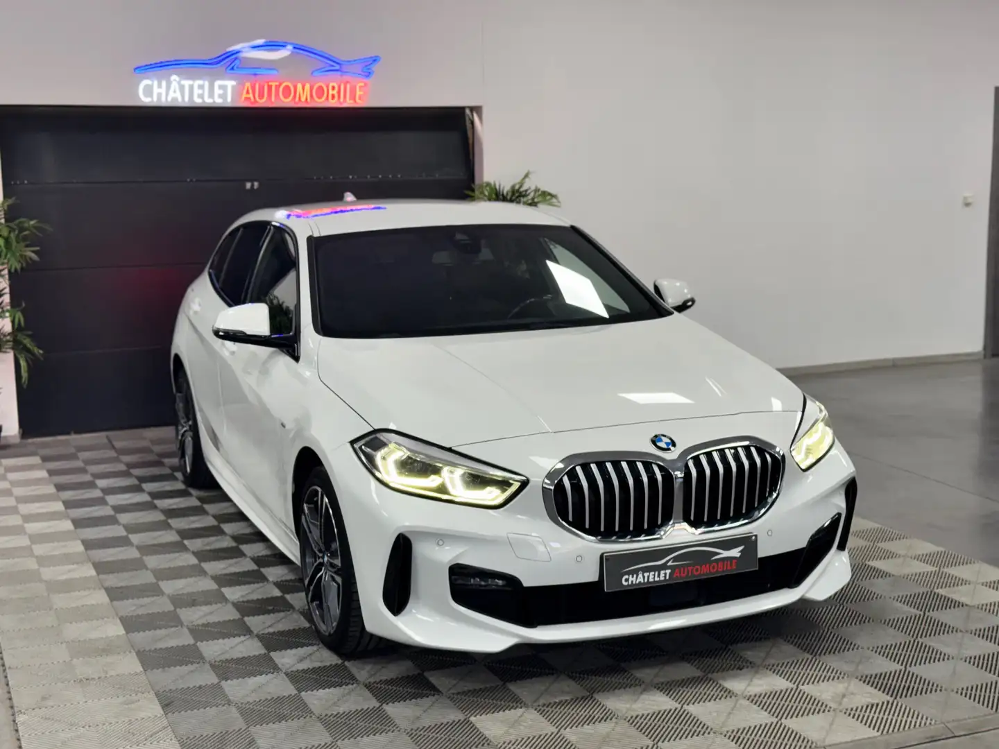BMW 118 I Pack M état neuf Garantie 12 mois Blanc - 2