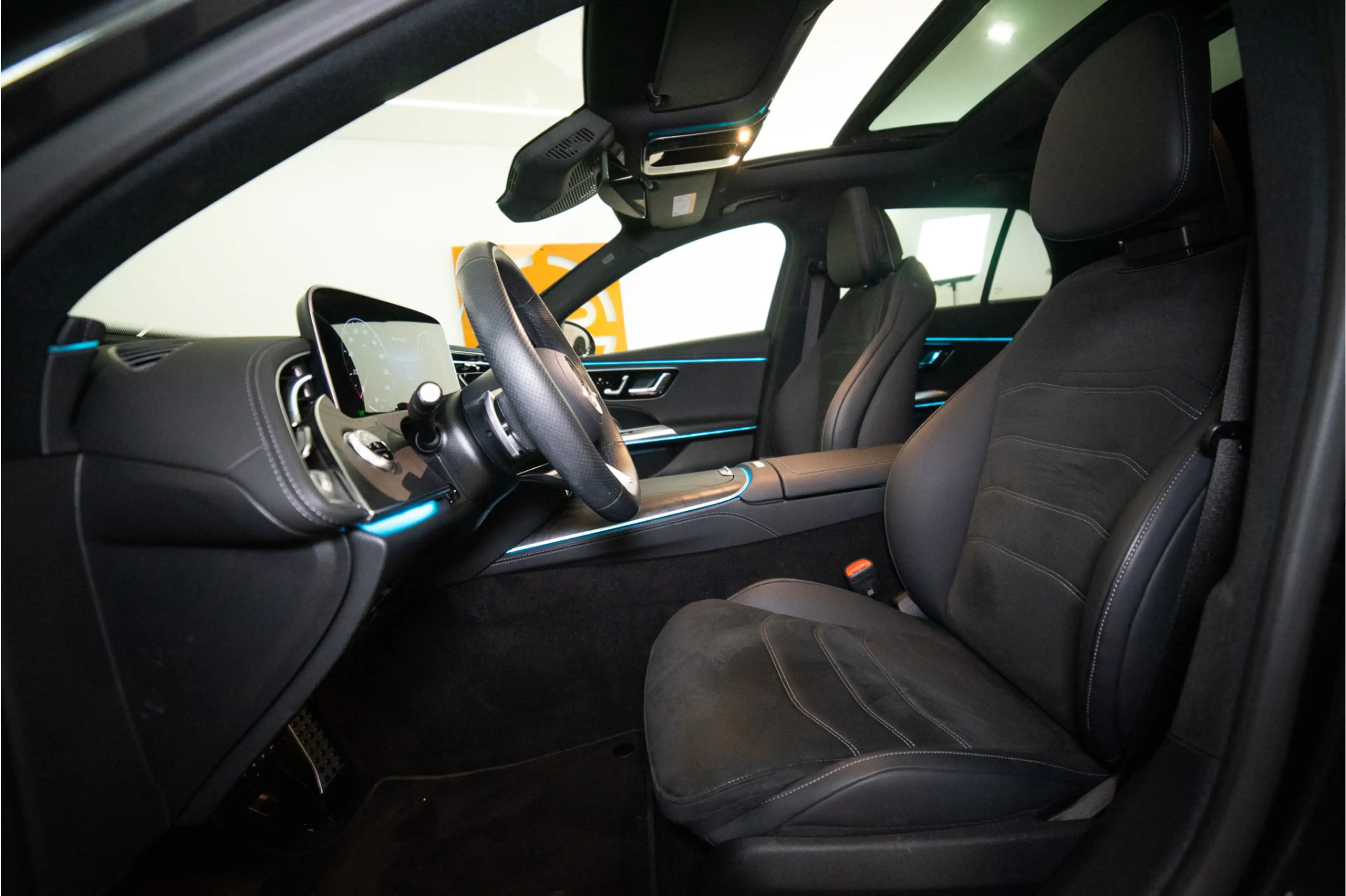 Mercedes-Benz E 300 Estate e Premium+ AMG 313PK | Burmester | Pano | T — photo 29