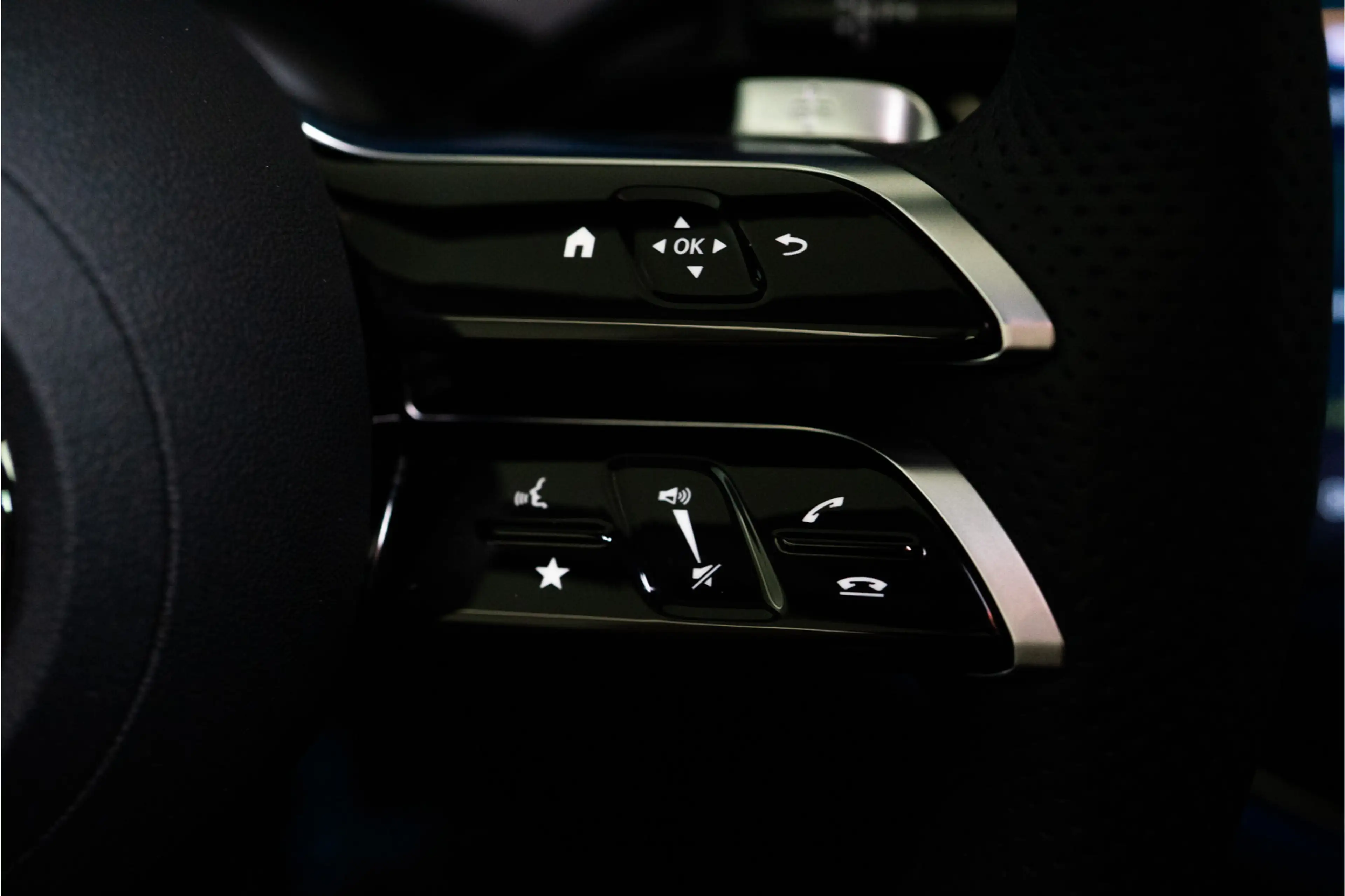 Mercedes-Benz E 300 Estate e Premium+ AMG 313PK | Burmester | Pano | T — photo 36