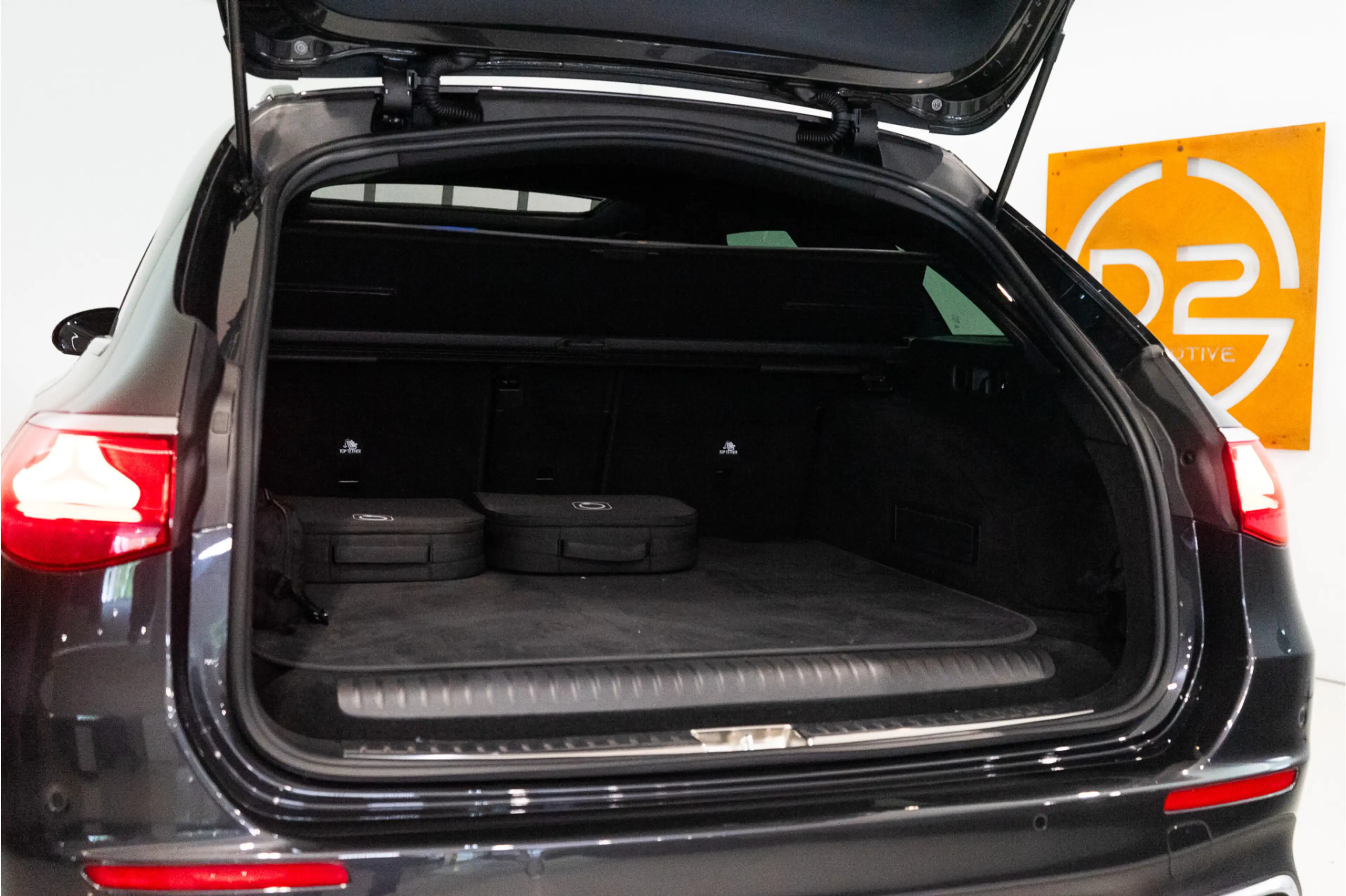 Mercedes-Benz E 300 Estate e Premium+ AMG 313PK | Burmester | Pano | T — photo 20