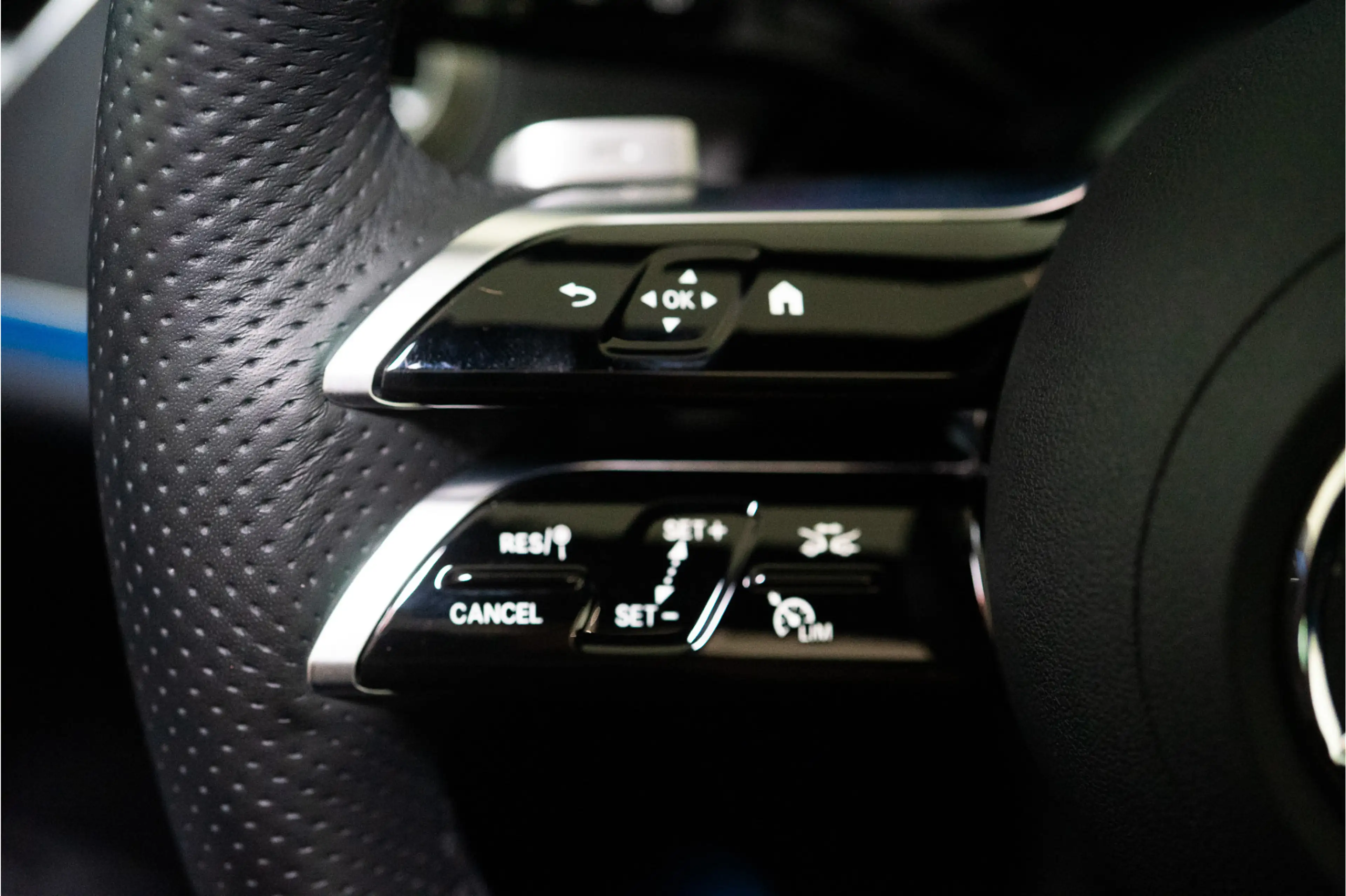 Mercedes-Benz E 300 Estate e Premium+ AMG 313PK | Burmester | Pano | T — photo 35