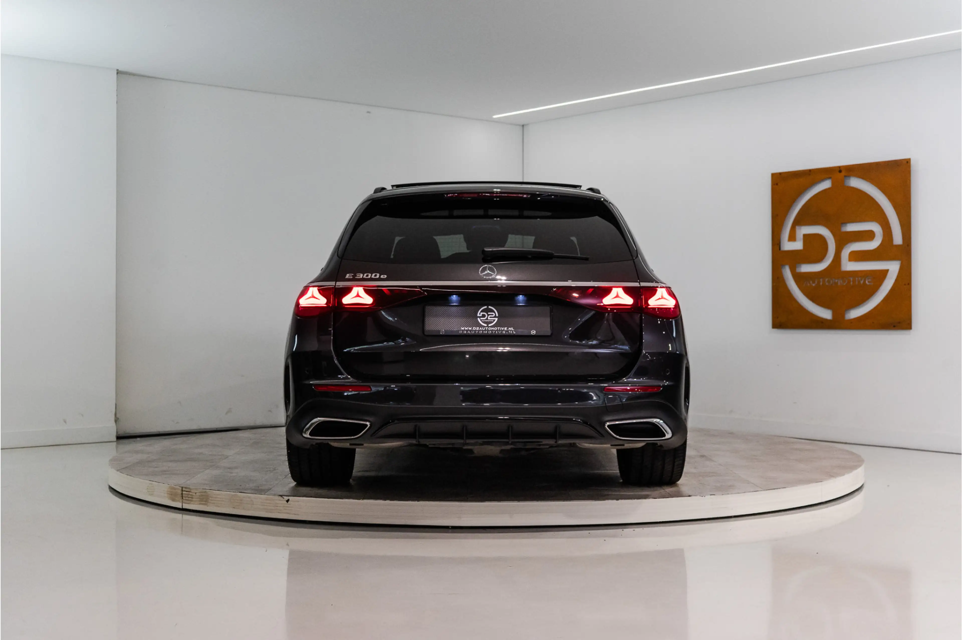 Mercedes-Benz E 300 Estate e Premium+ AMG 313PK | Burmester | Pano | T — photo 4