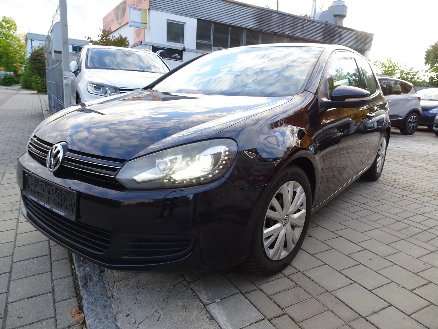 Volkswagen Golf Comfortline-xenon-LED-2xPDC-SHZ-Klima-tüv 27. Schwarz - 1