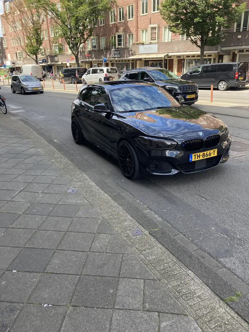 BMW 120 Executive 250 PK M-Sport uitvoering Schwarz - 2