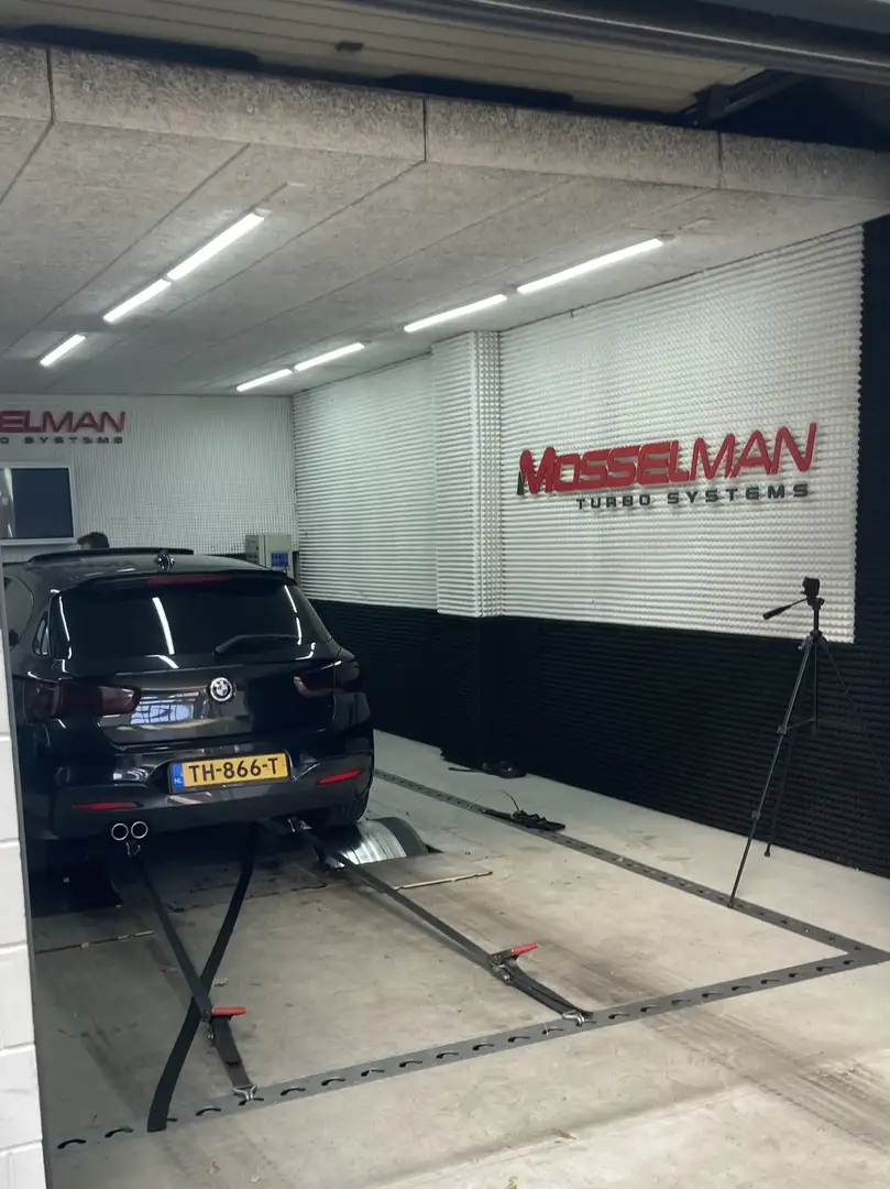 BMW 120 Executive 250 PK M-Sport uitvoering Schwarz - 1