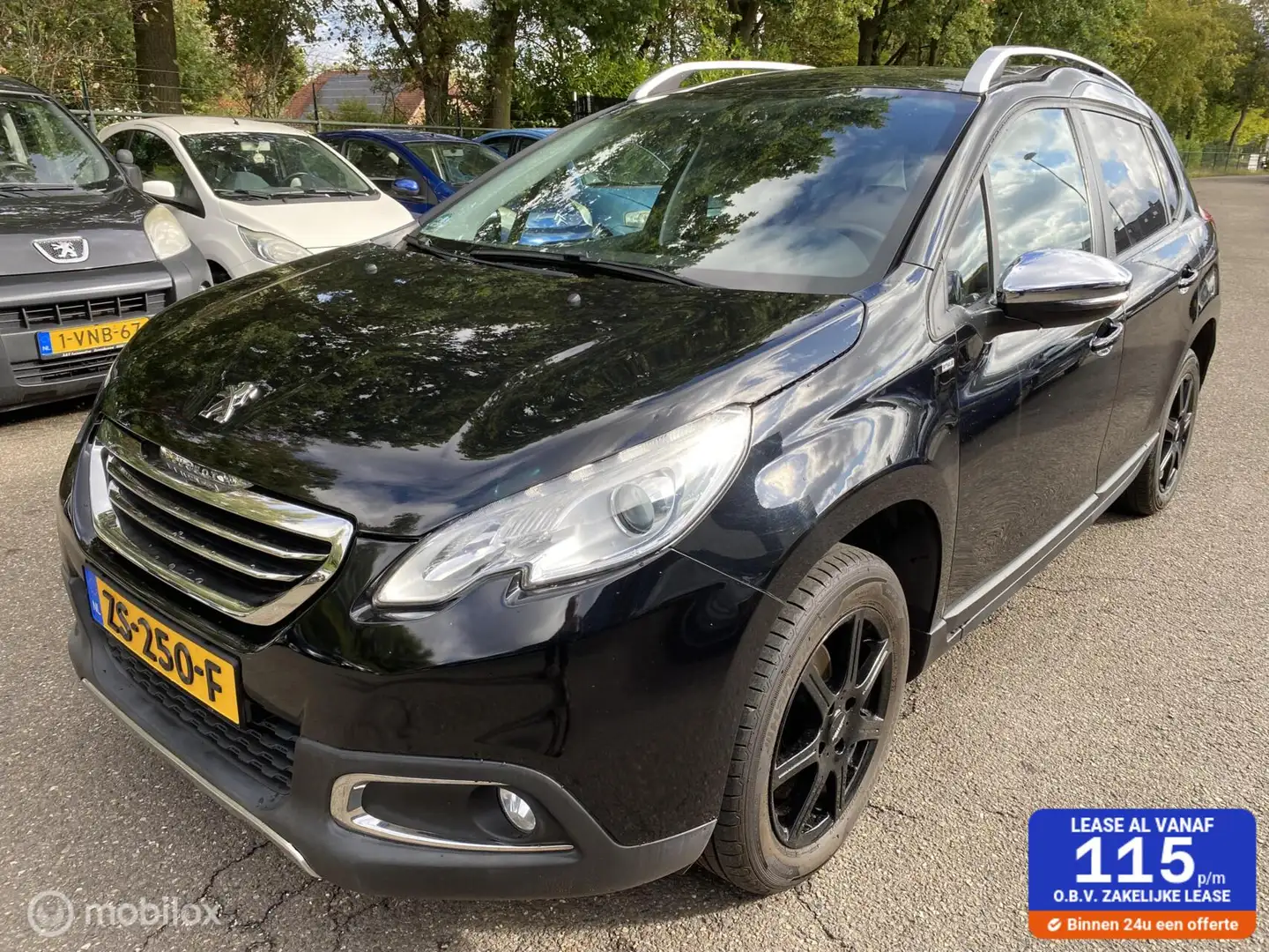 Peugeot 2008 1.2 PureTech Allure 143.DKM ECC CRUISE PDC TREKHAA Zwart - 1