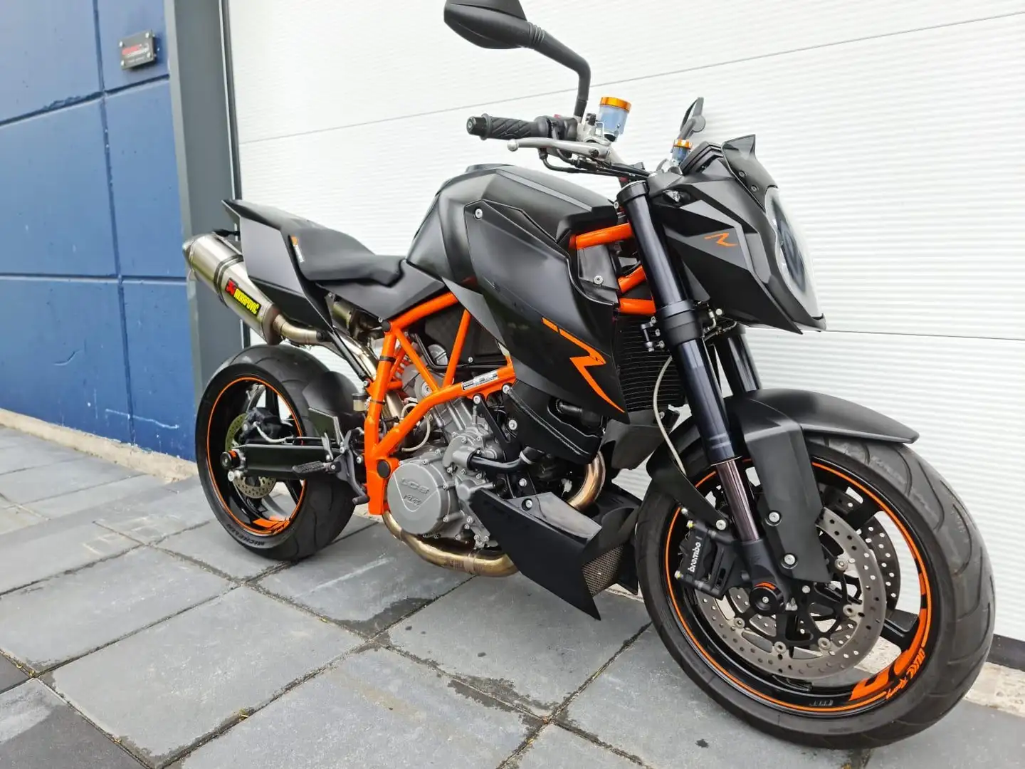 KTM 990 Super Duke KTM 990 Super Duke R - 2
