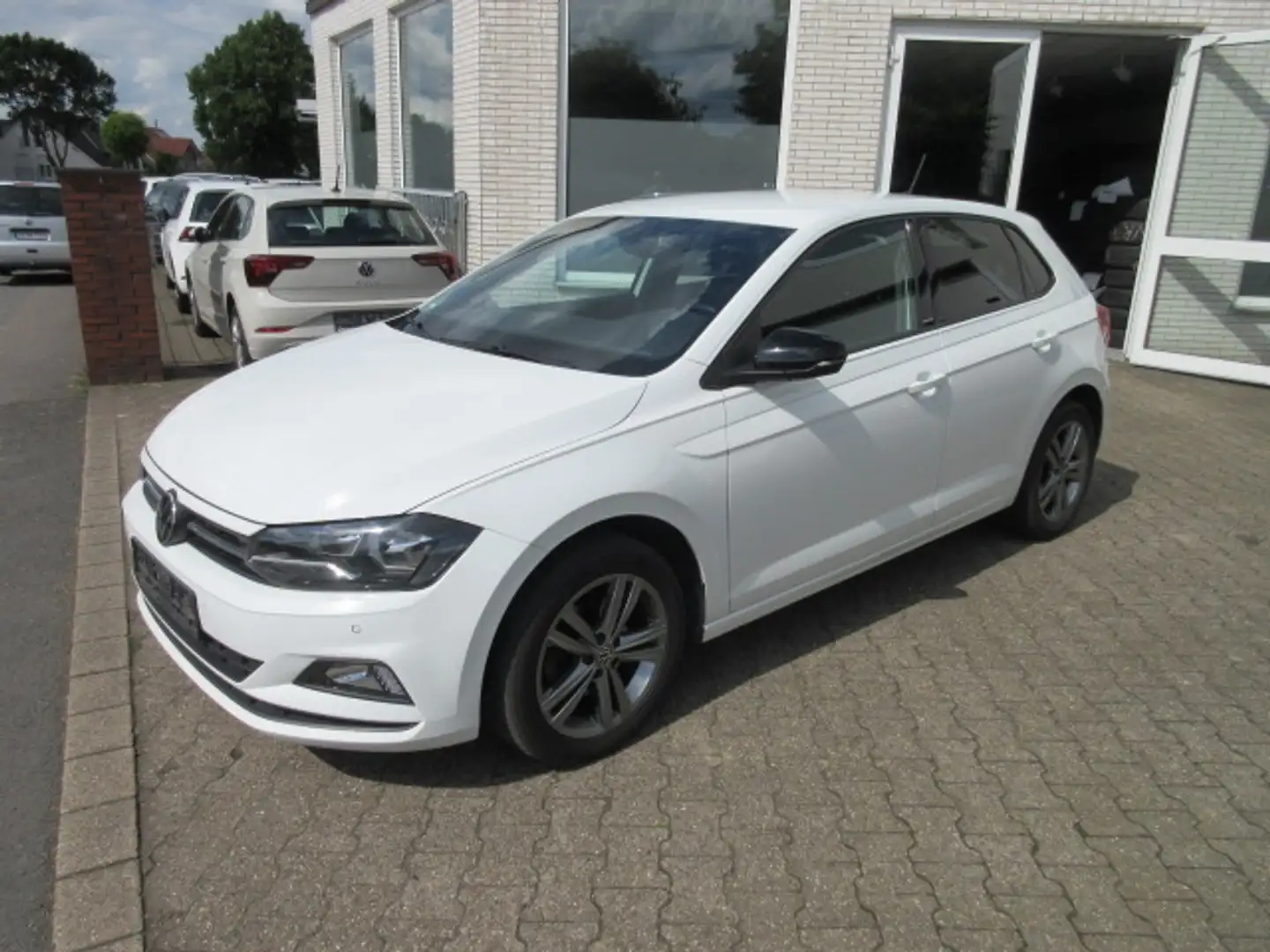 Volkswagen Polo United 1.0 TSI NAVI KAMERA ALU KEYLESS APS SITZHZG Weiß - 1