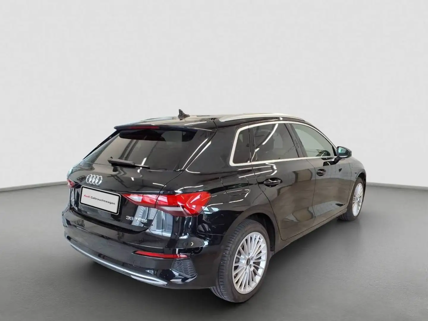 Audi A3 advanced 35TFSI S-tronic / AHK, SHZ Schwarz - 2