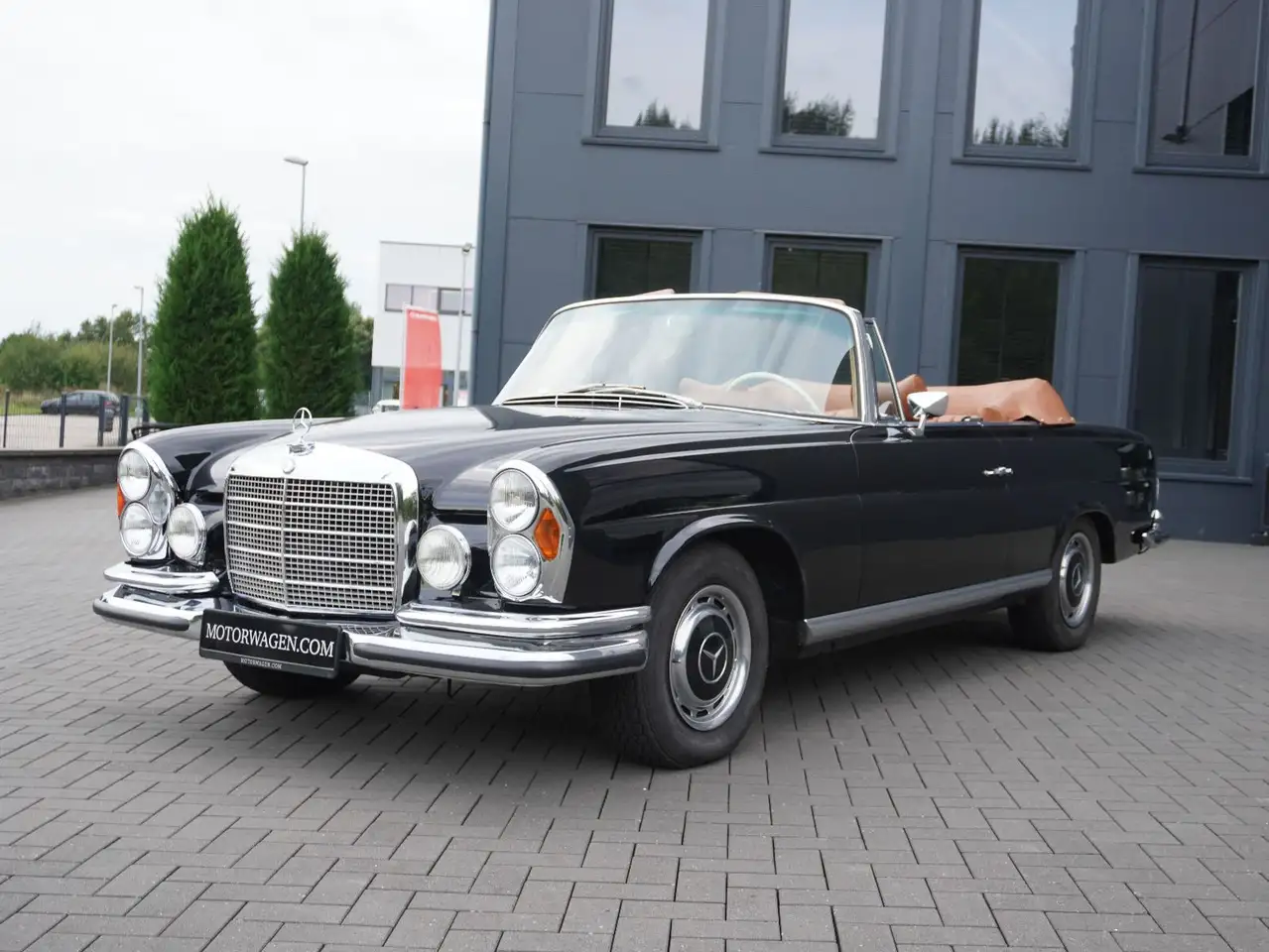 Mercedes-Benz 280 SE 3,5 Cabrio orig.o4o Schwarz HH-Ausl., foto 7
