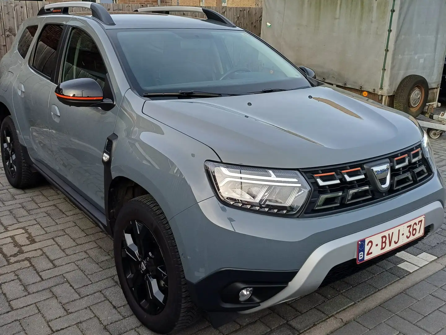 Dacia Duster TCe 150 AUT. EXCLUSIEVE LIMITED EDITION VOOR 2022 Gri - 2