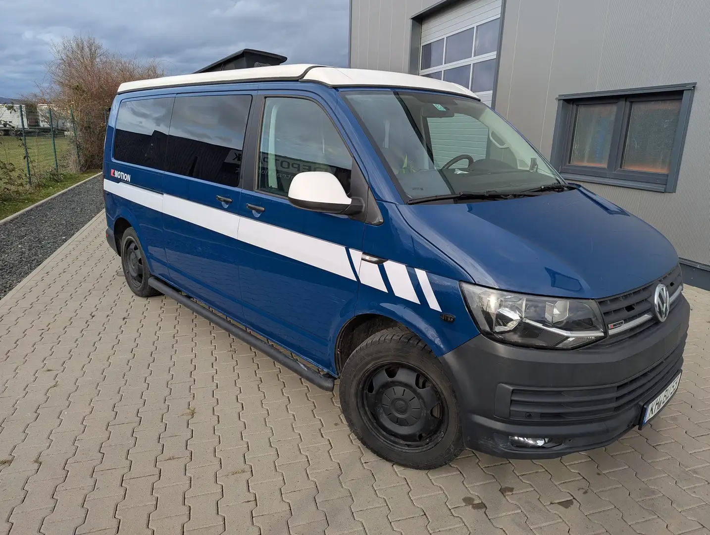 Volkswagen T6 Kombi lang 4Motion Aufstelldach Standheizung Automatik Blau - 2