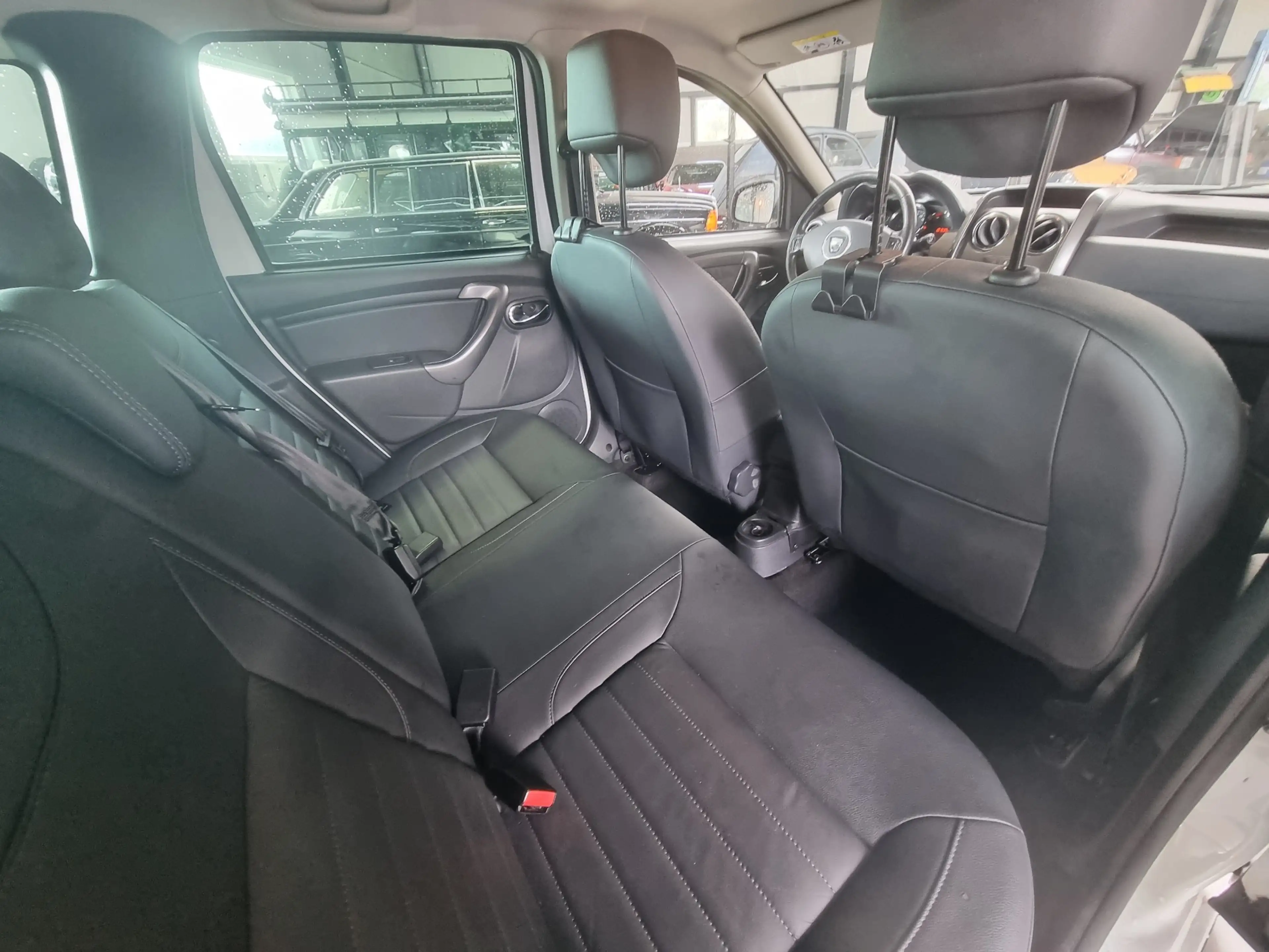 Dacia Duster Duster 1.2 TCe 4x2 Prestige * FULL OPTIONS * CUIR — photo 11