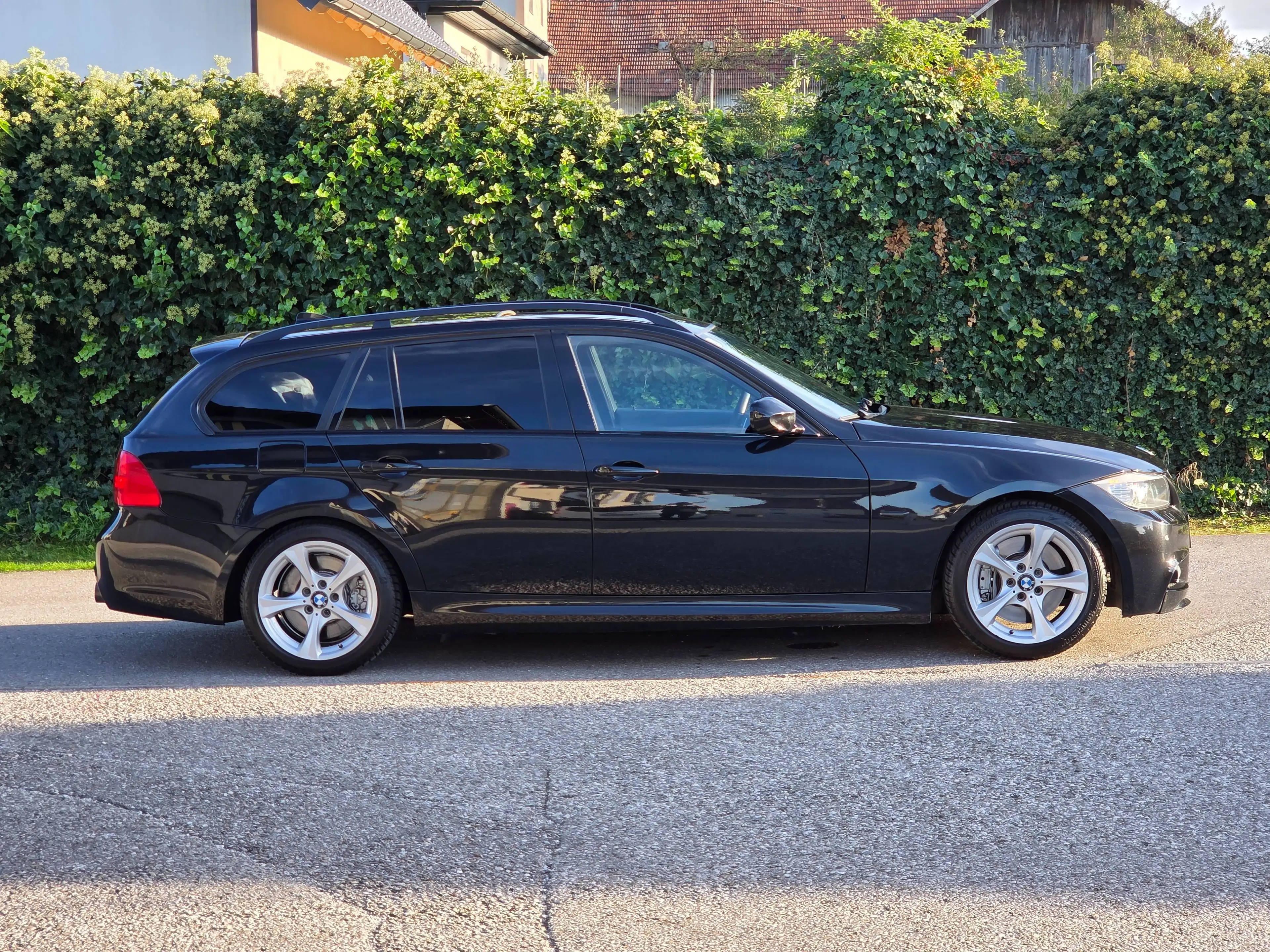 BMW 335 d E91 LCI // EINZELSTÜCK // M-PAKET // HECKANTRIEB // PANO // — photo 3