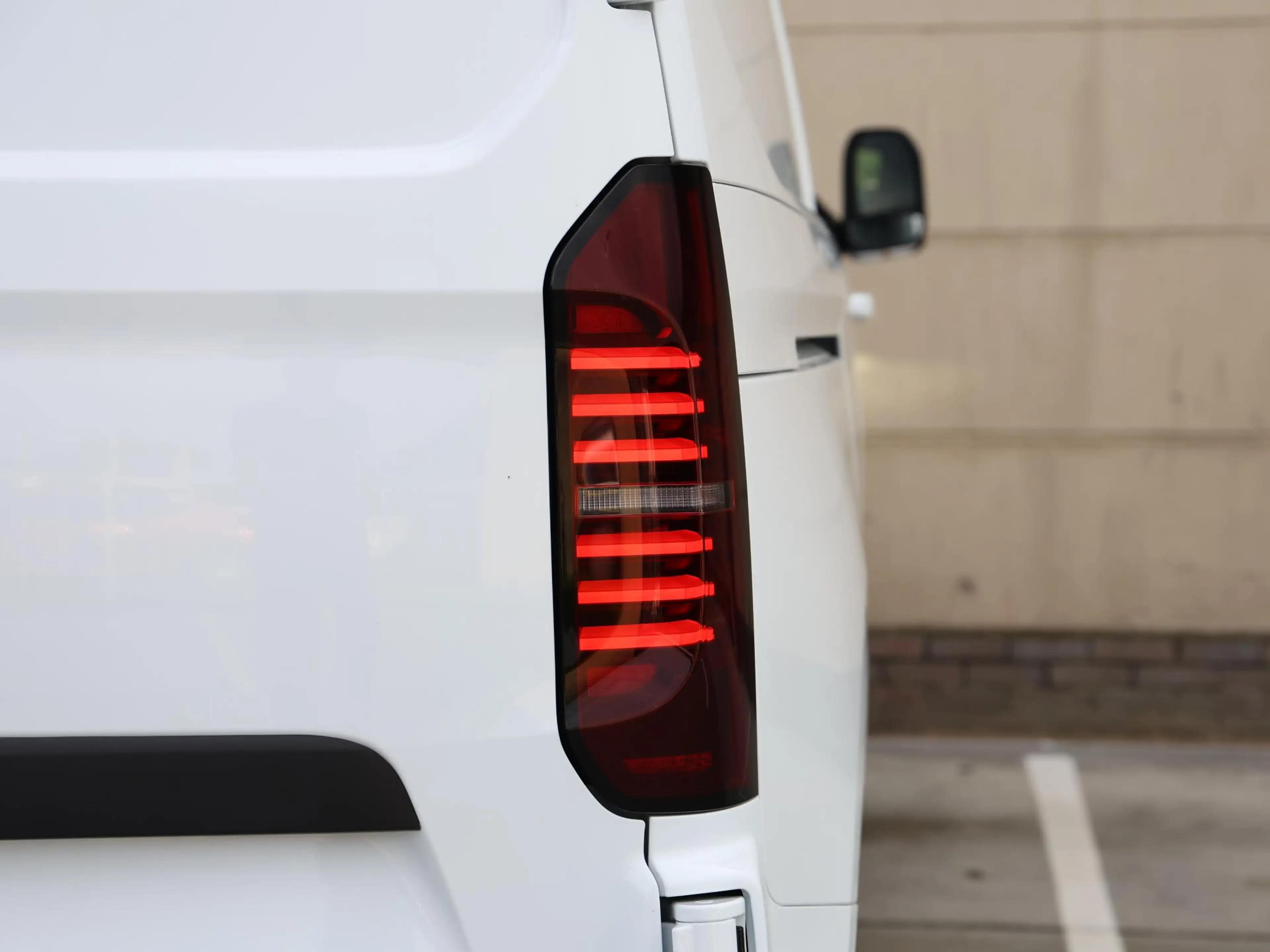 Volkswagen Transporter Style L2 2.5 eHybrid 233PK Automaat | Climatronic — photo 15