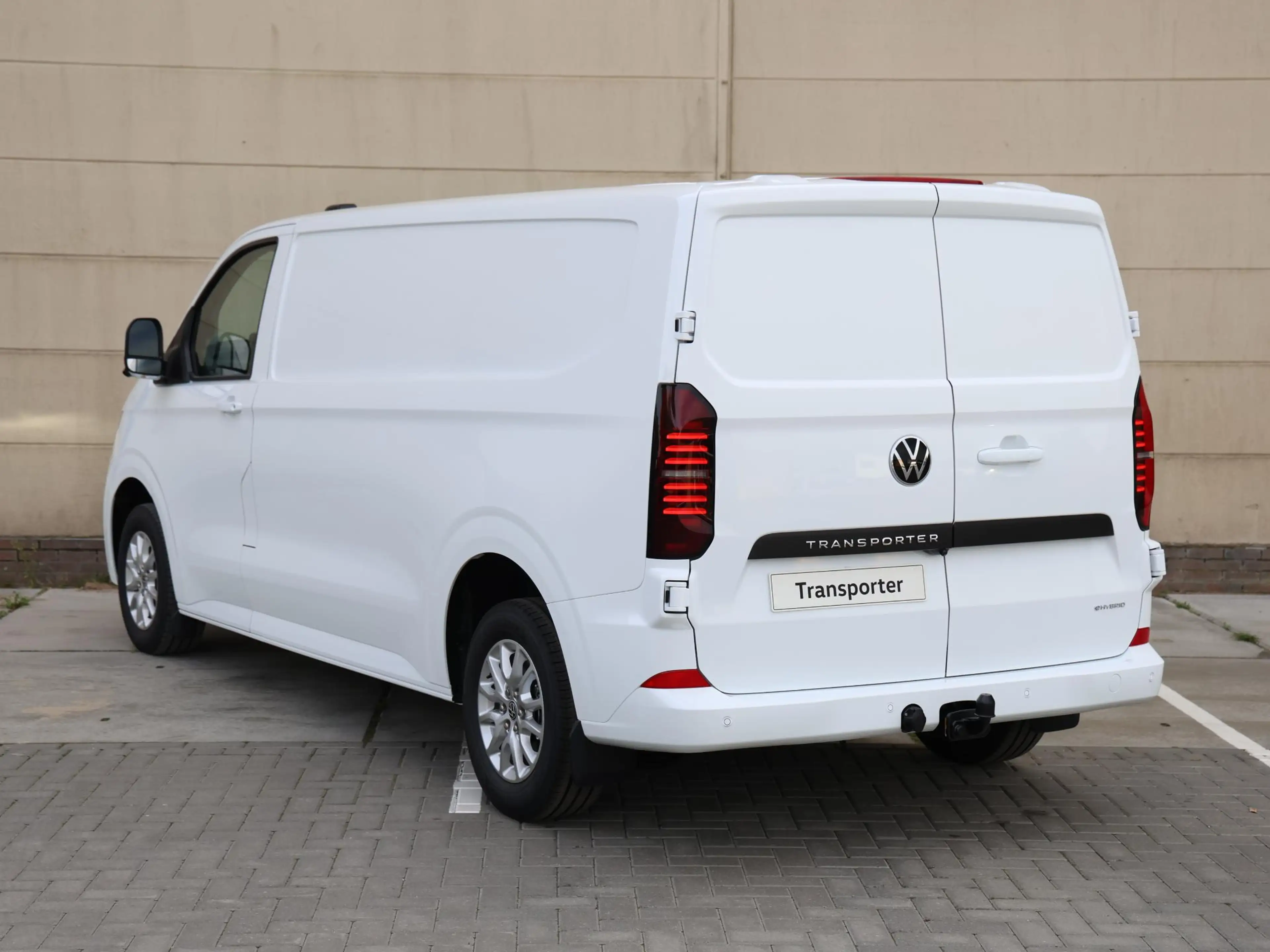 Volkswagen Transporter Style L2 2.5 eHybrid 233PK Automaat | Climatronic — photo 11