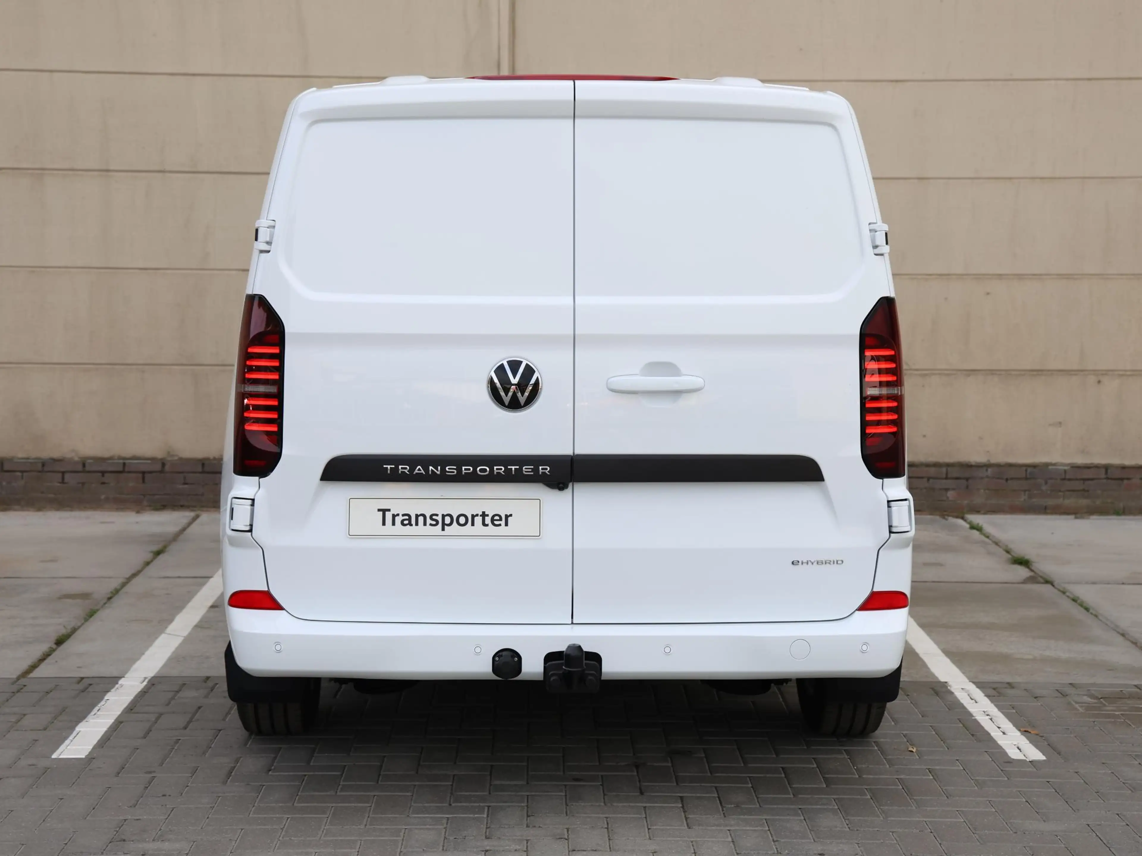 Volkswagen Transporter Style L2 2.5 eHybrid 233PK Automaat | Climatronic — photo 6