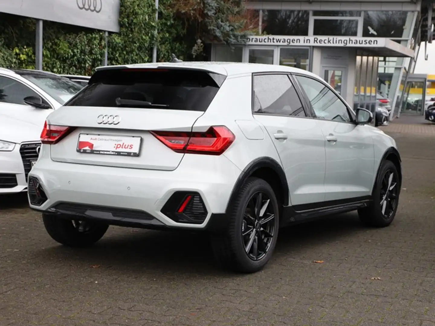 Audi A1 Allstreet 30 TFSI S line LED Navi+ ACC LM17 Silber - 2