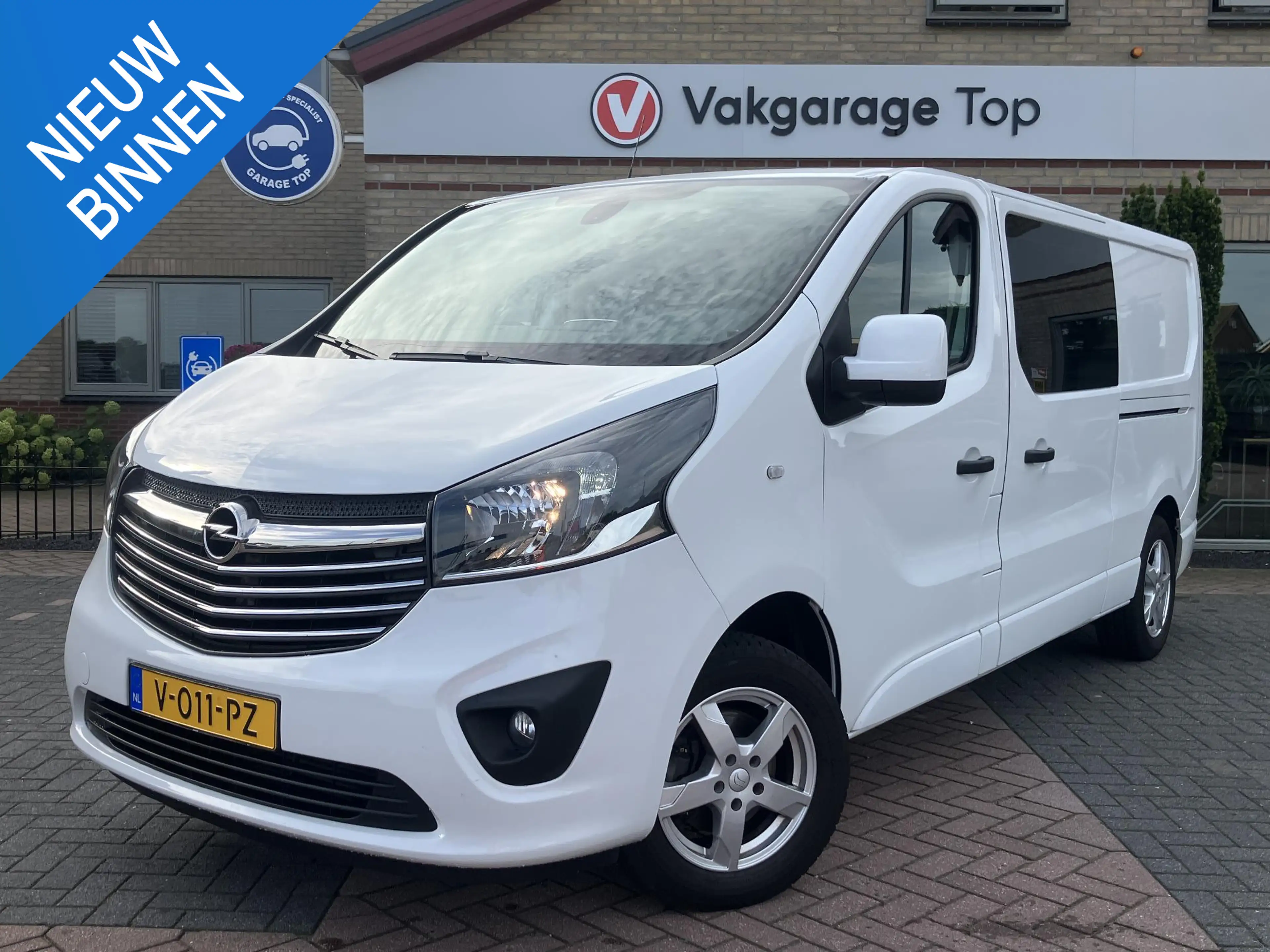 Opel Vivaro 1.6 L2H1 DC | 2x schuifdeur | Trekhaak | Camera |