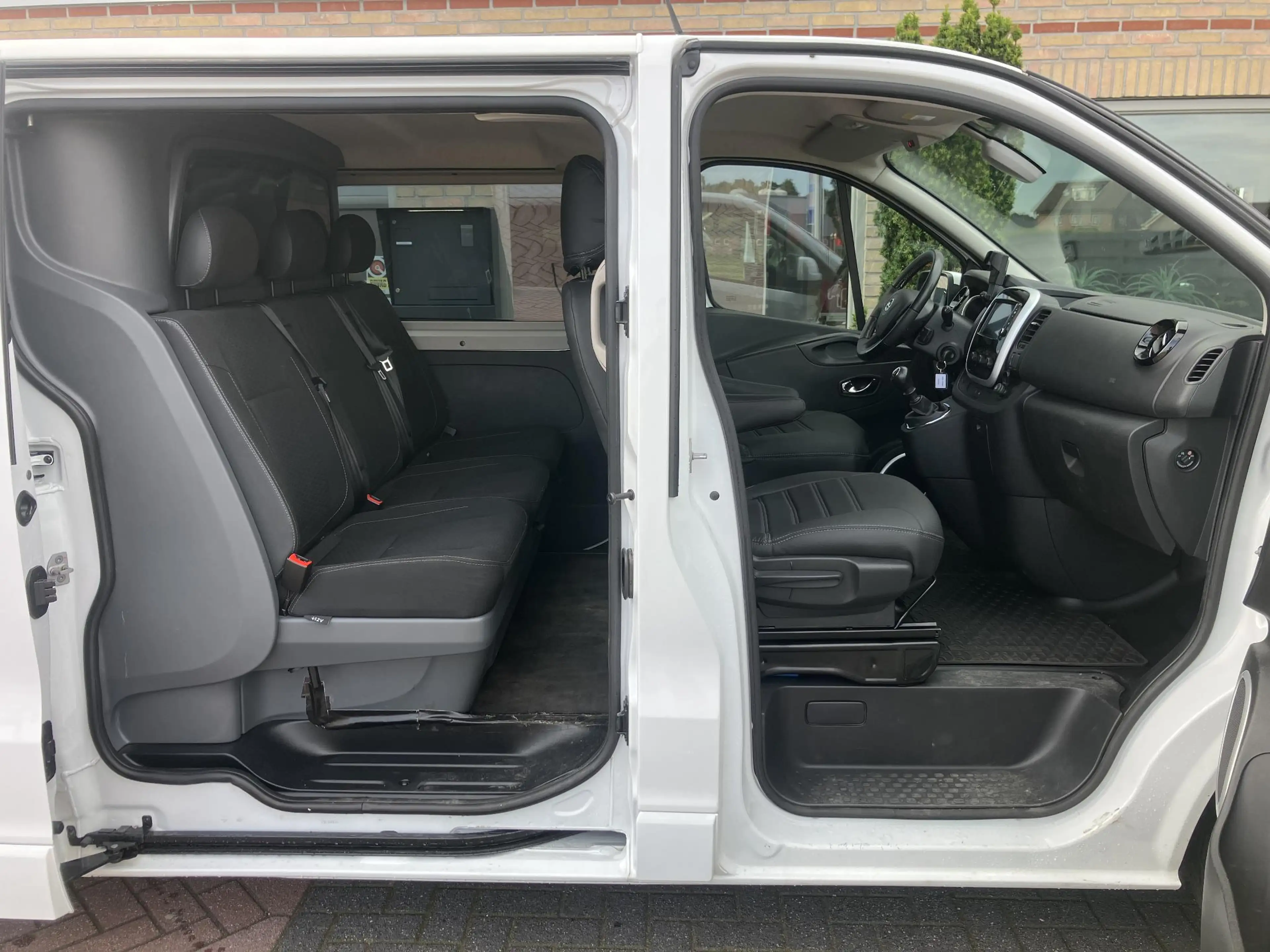 Opel Vivaro 1.6 L2H1 DC | 2x schuifdeur | Trekhaak | Camera | — photo 7