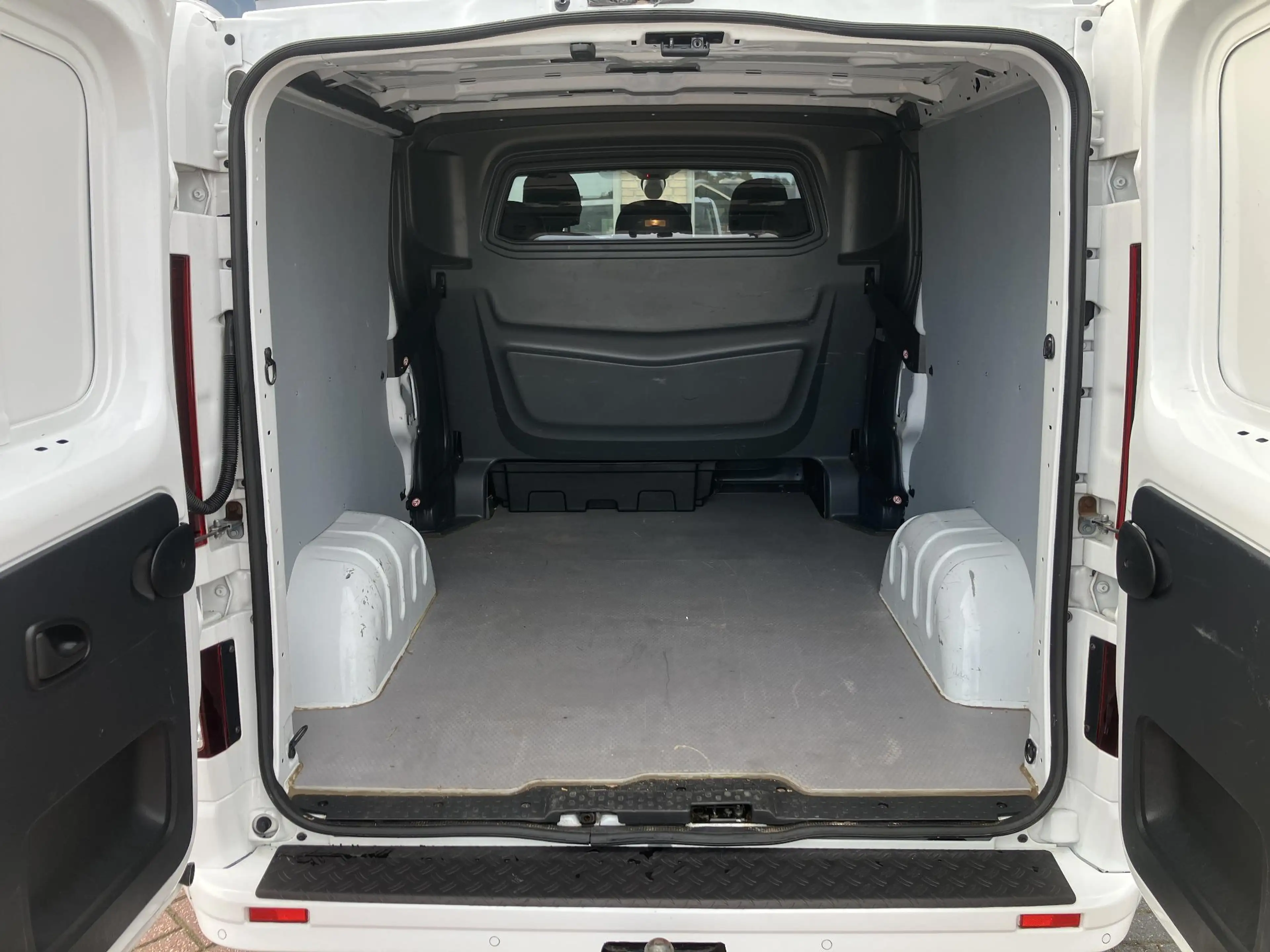 Opel Vivaro 1.6 L2H1 DC | 2x schuifdeur | Trekhaak | Camera | — photo 13
