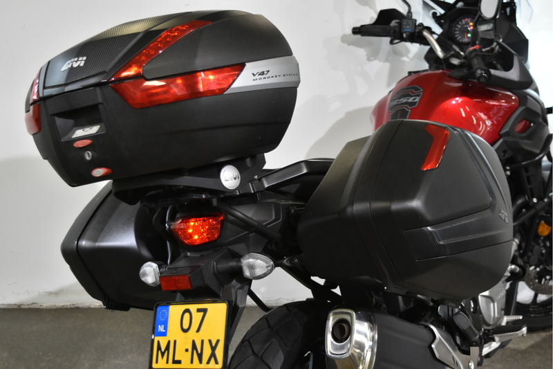 Suzuki V-Strom 650 — photo 11