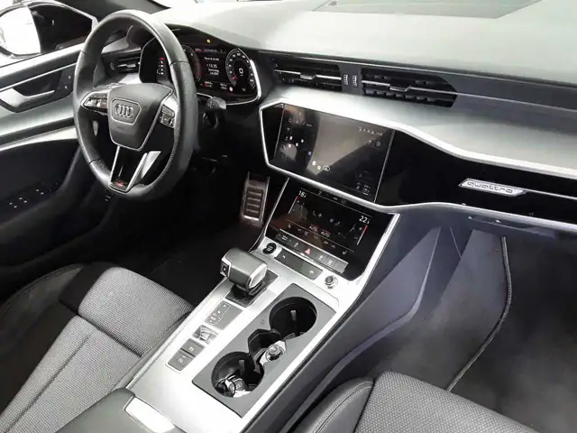 Audi A6 view 9