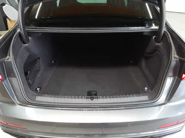 Audi A6 view 15