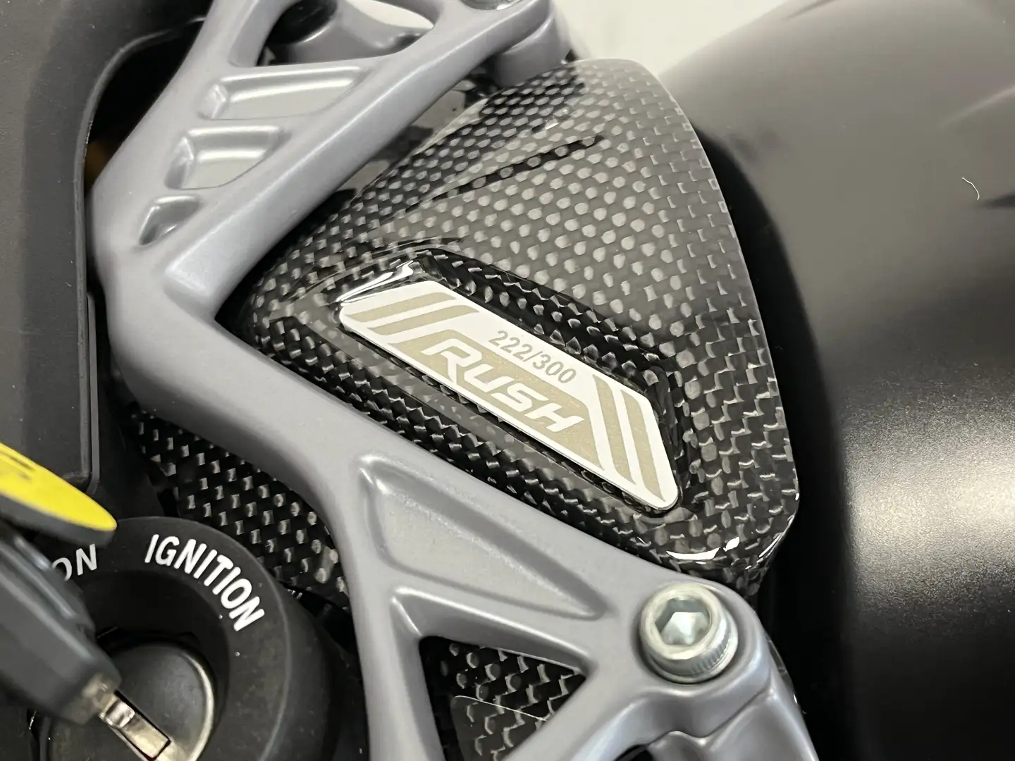 MV Agusta Rush MVAGUSTA Rouge - 2