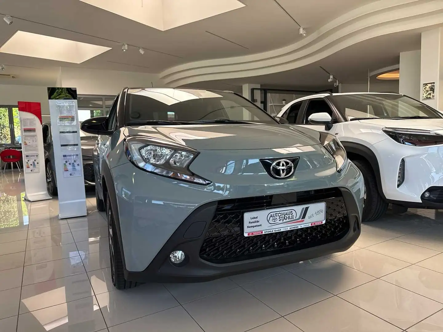 Toyota Aygo X Teamplayer SHZ, Klima, RFK Grigio - 1