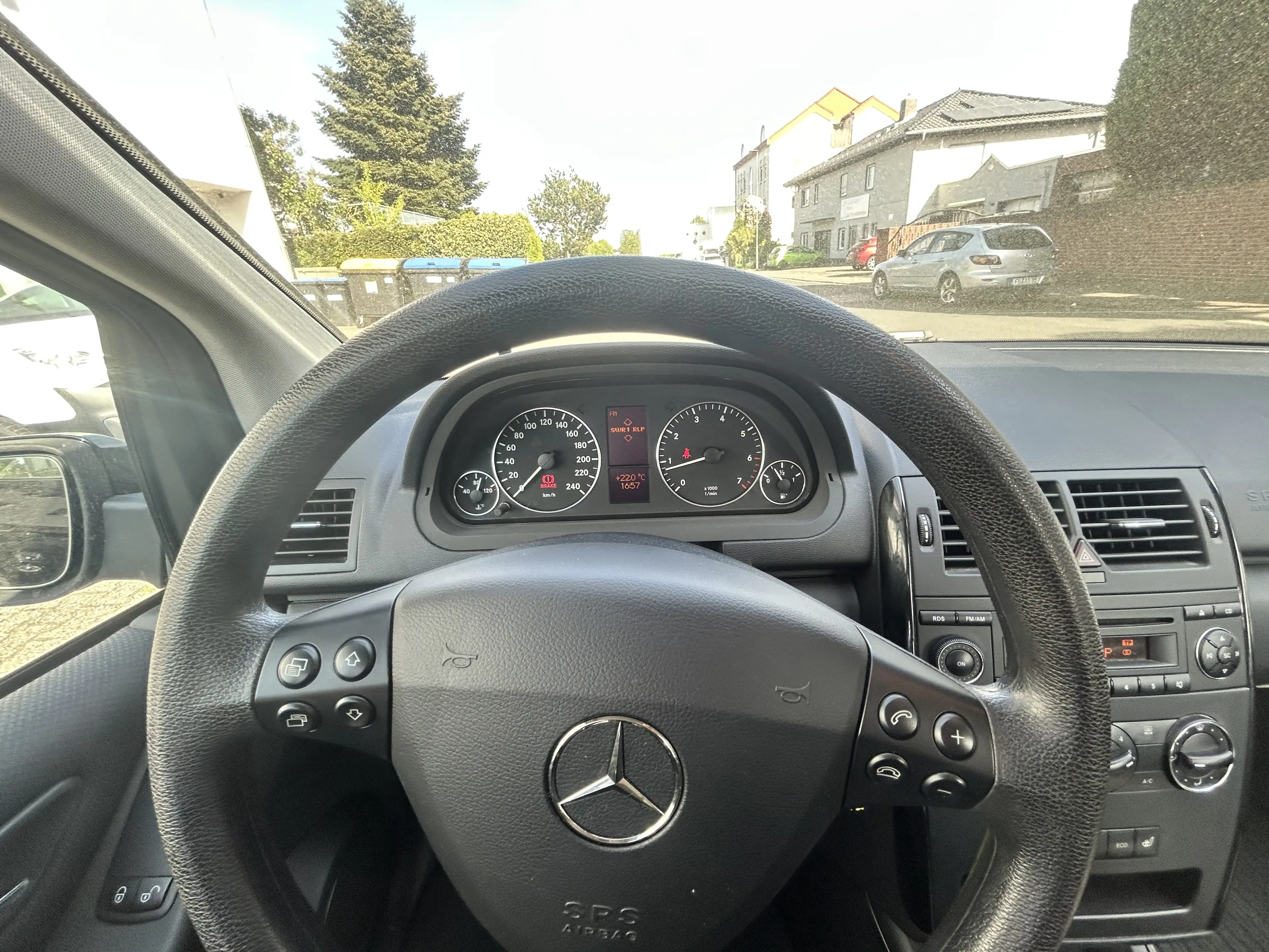 Mercedes-Benz A 150 A-Klasse  5-Türer — photo 12