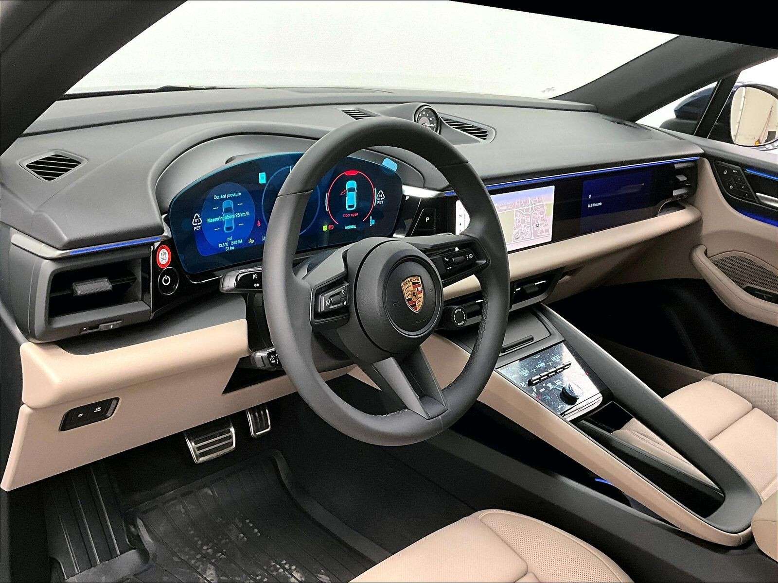 2025 Porsche Macan Electric 4S thumb 9