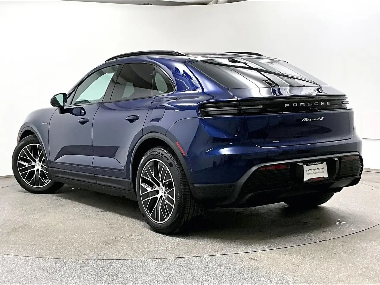Porsche Macan снимка Porsche Macan