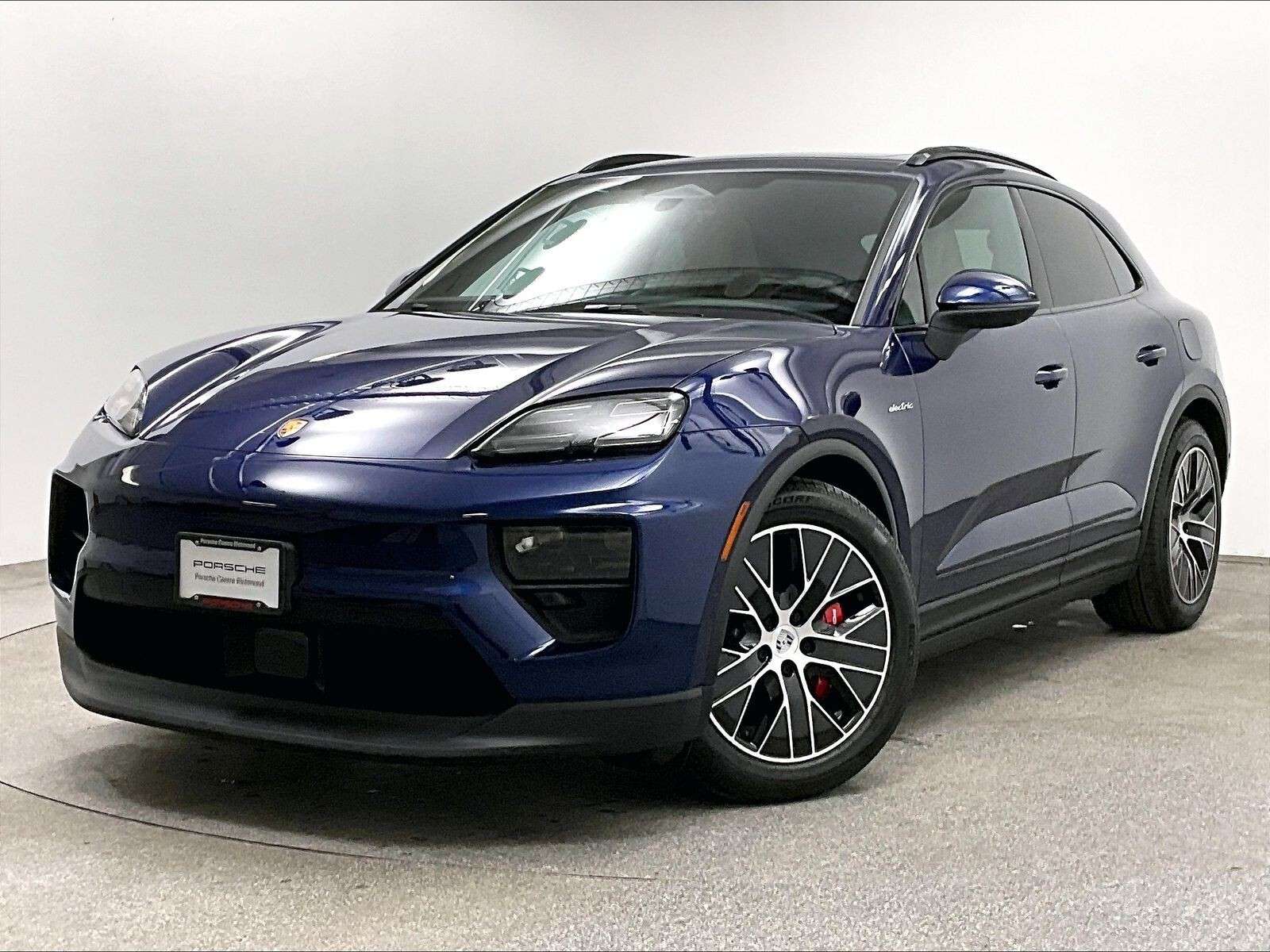 2025 Porsche Macan Electric 4S