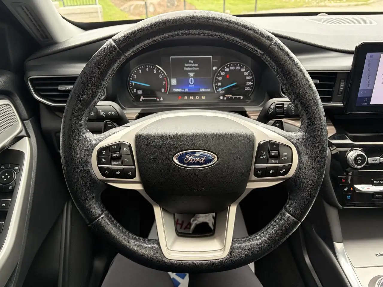Ford Explorer снимка Ford Explorer