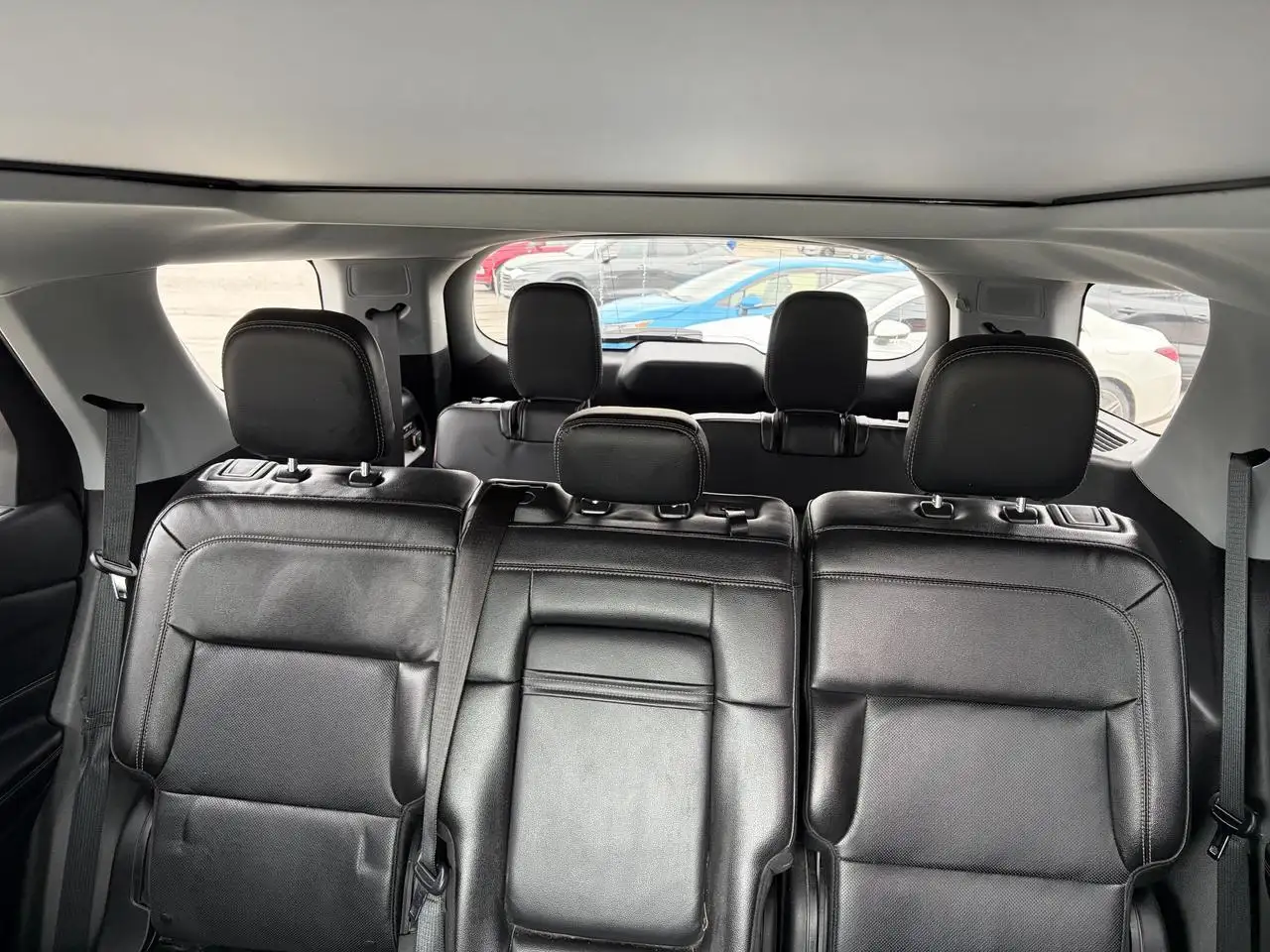 Ford Explorer снимка Ford Explorer
