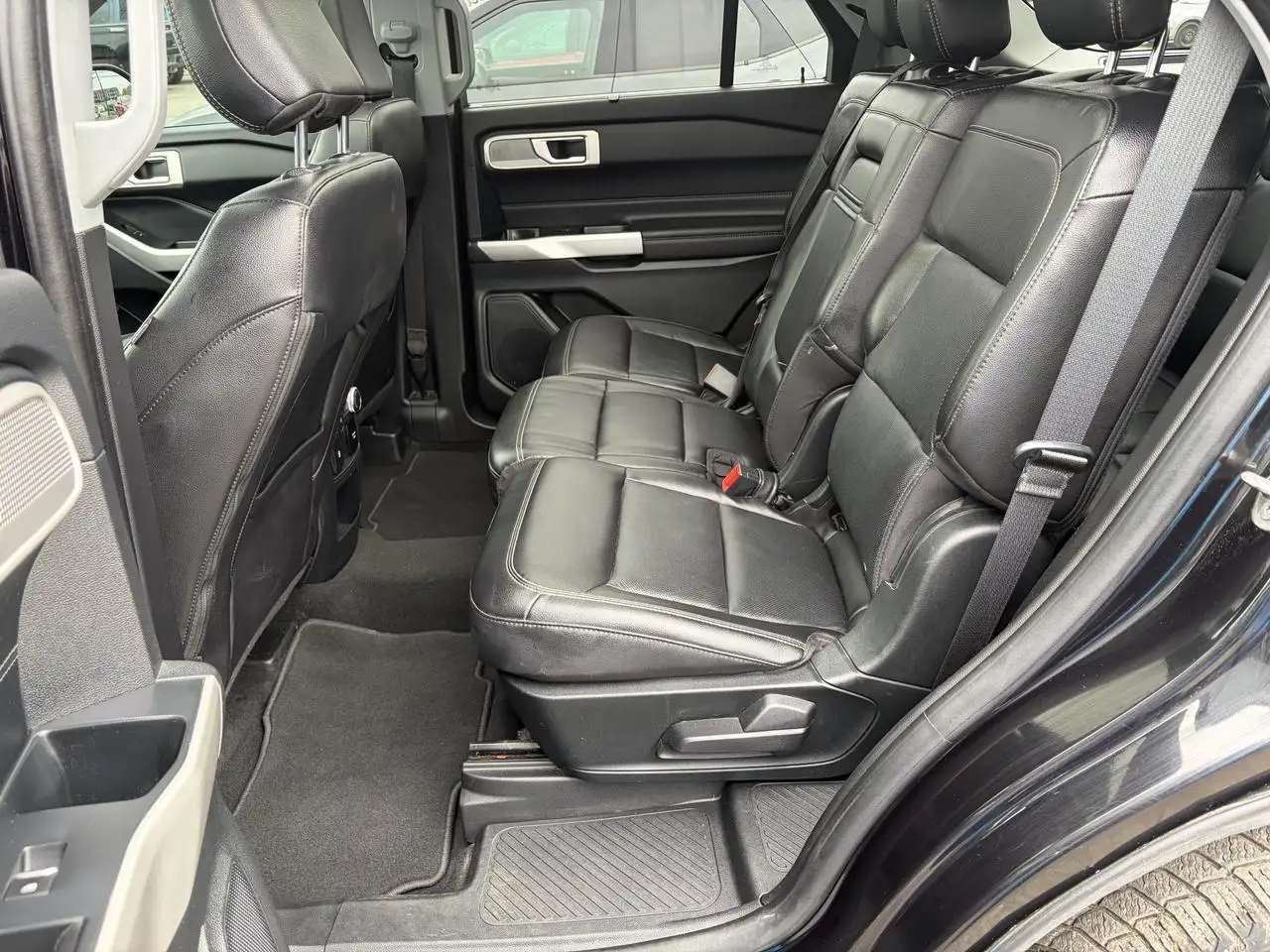 Ford Explorer снимка Ford Explorer