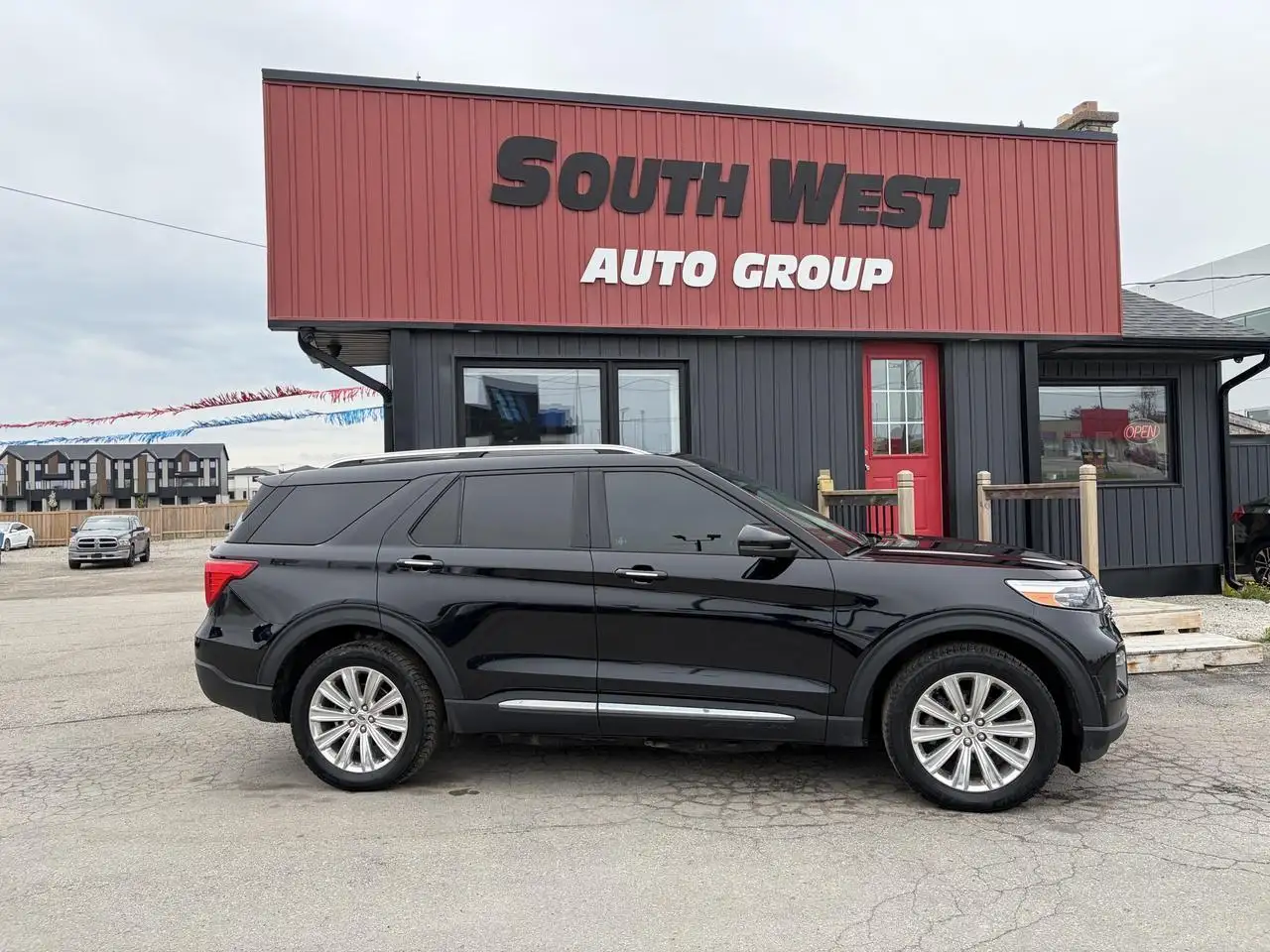 Ford Explorer снимка Ford Explorer