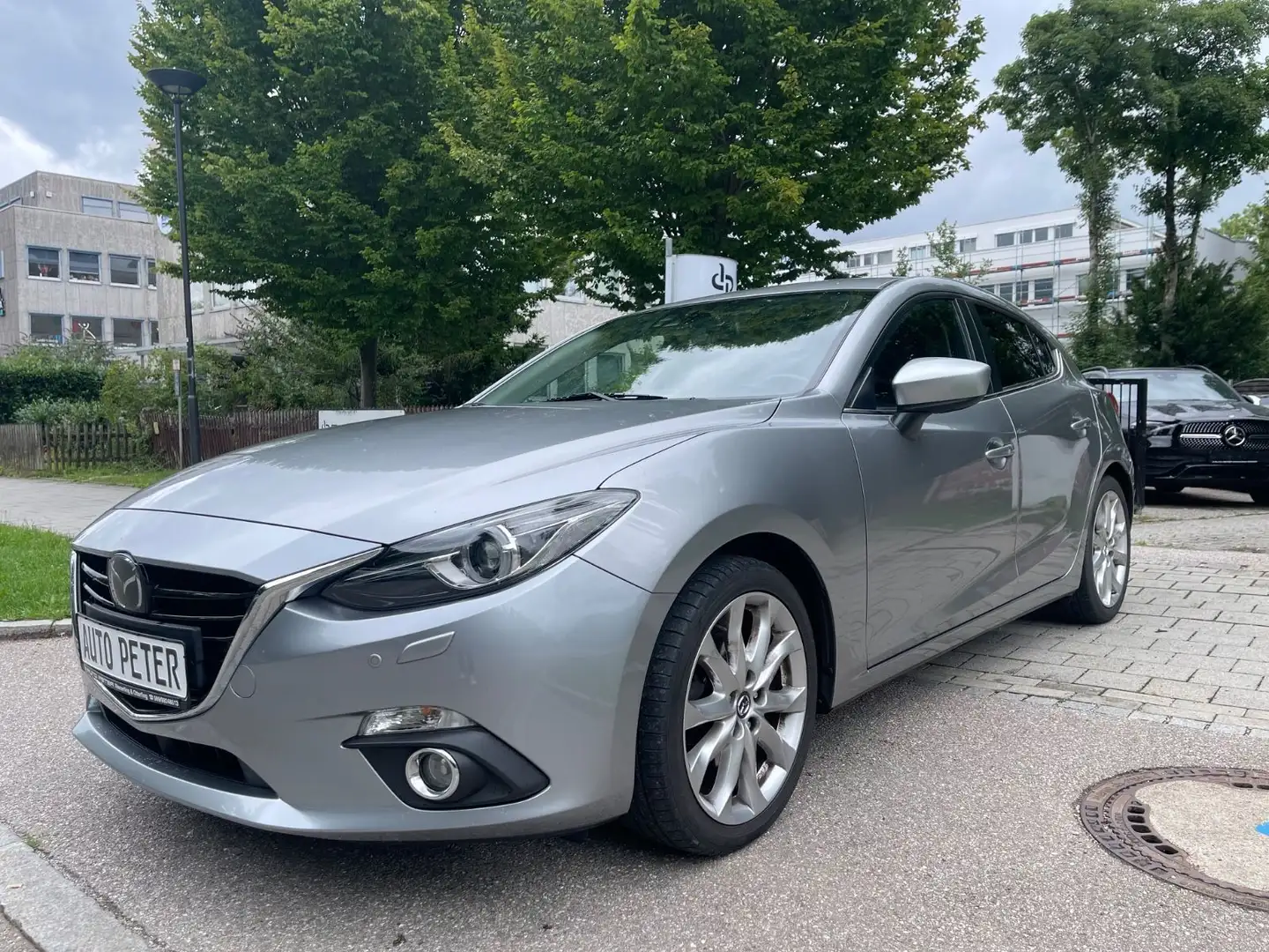 Mazda 3 Lim. Sports-Line Gris - 1
