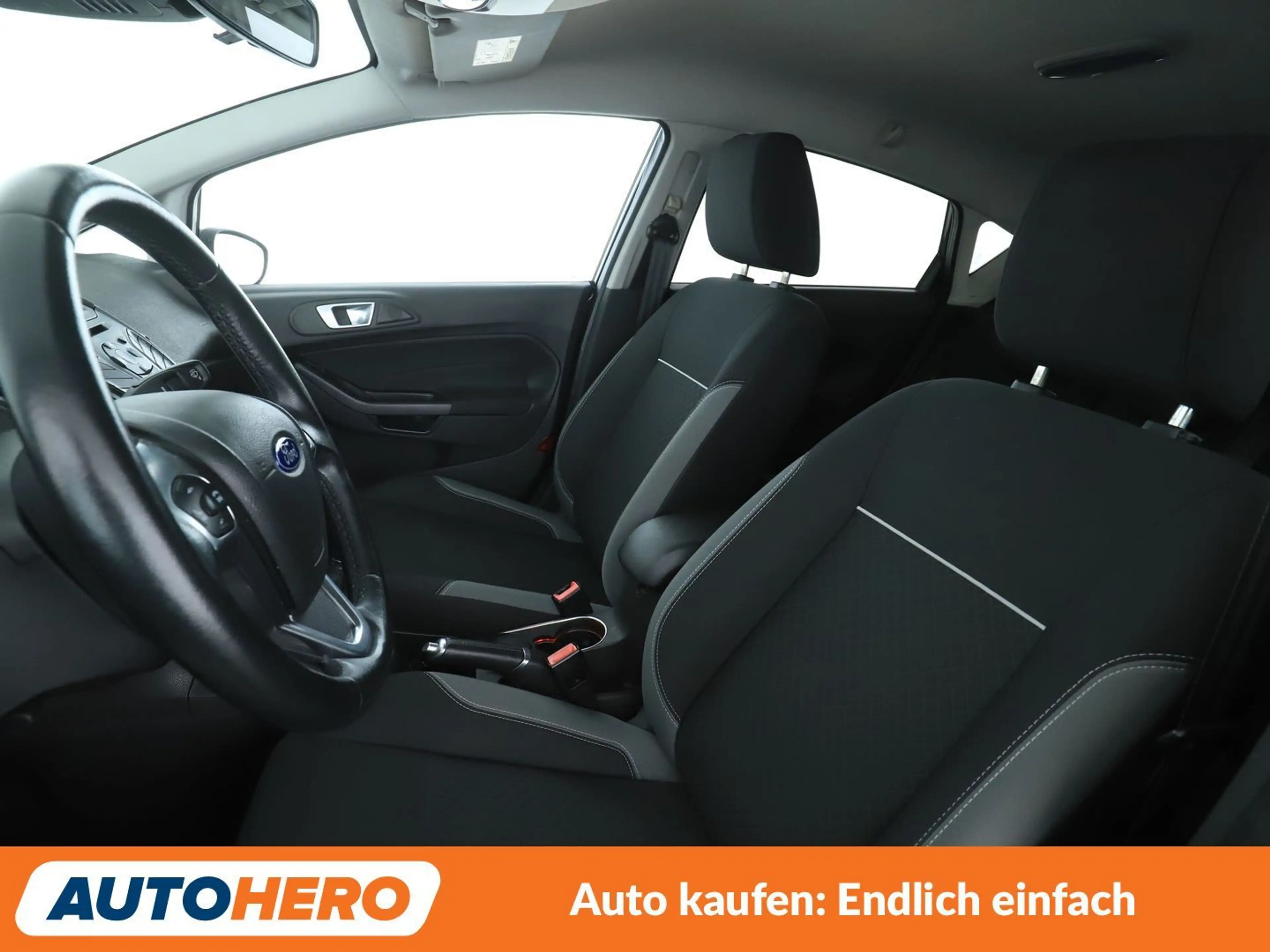 Ford Fiesta 1.0 EcoBoost Celebration*NAVI*TEMPO*PDC* — photo 10