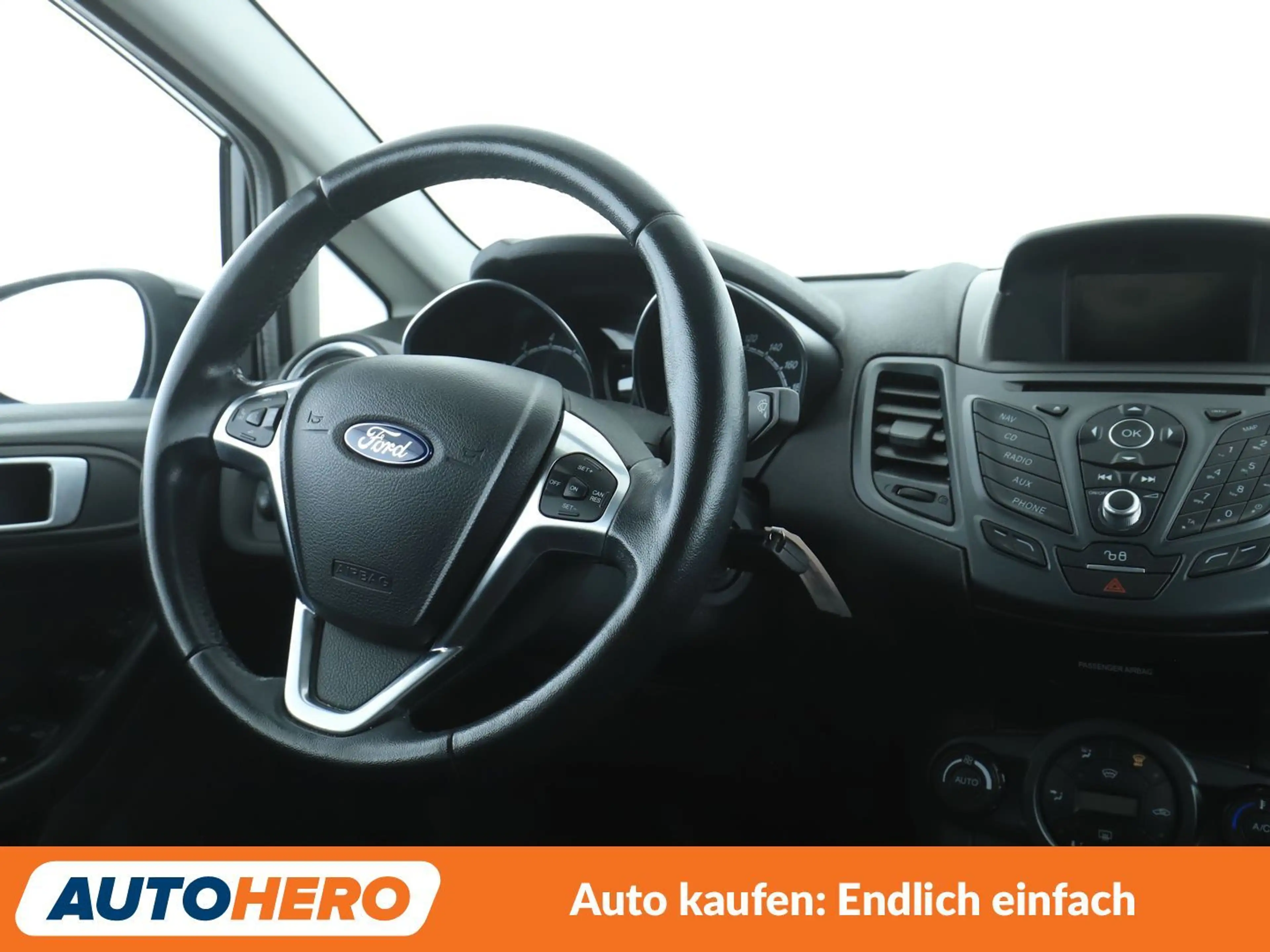 Ford Fiesta 1.0 EcoBoost Celebration*NAVI*TEMPO*PDC* — photo 13