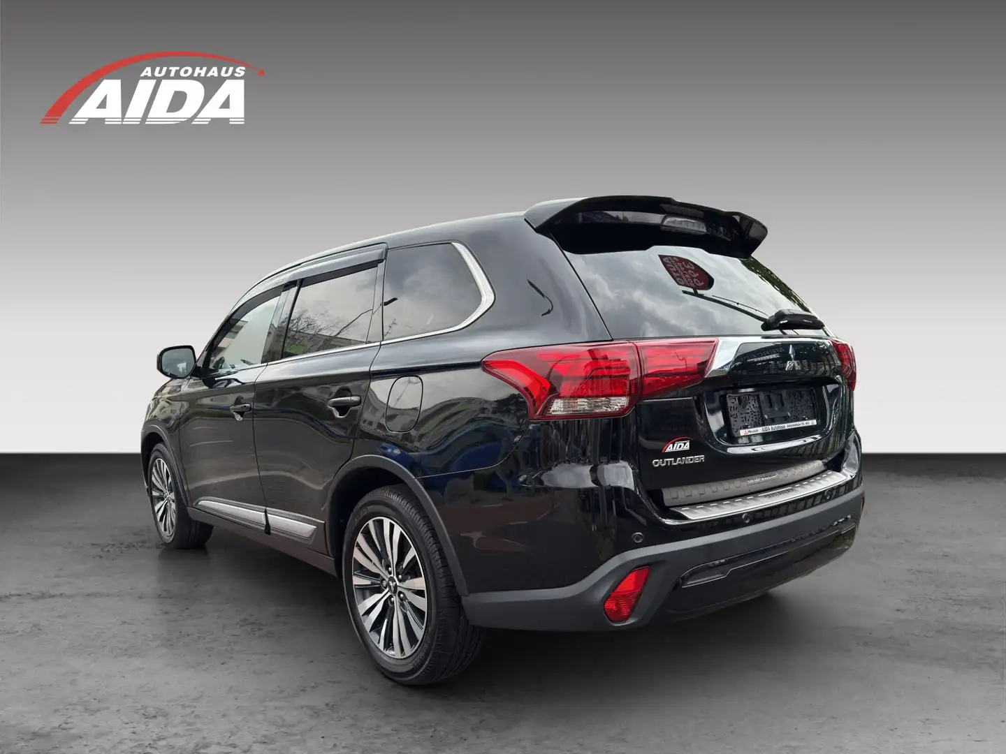 Mitsubishi Outlander 2.0l CVT Diamant Edition *AUTOMATIK* Schwarz - 2