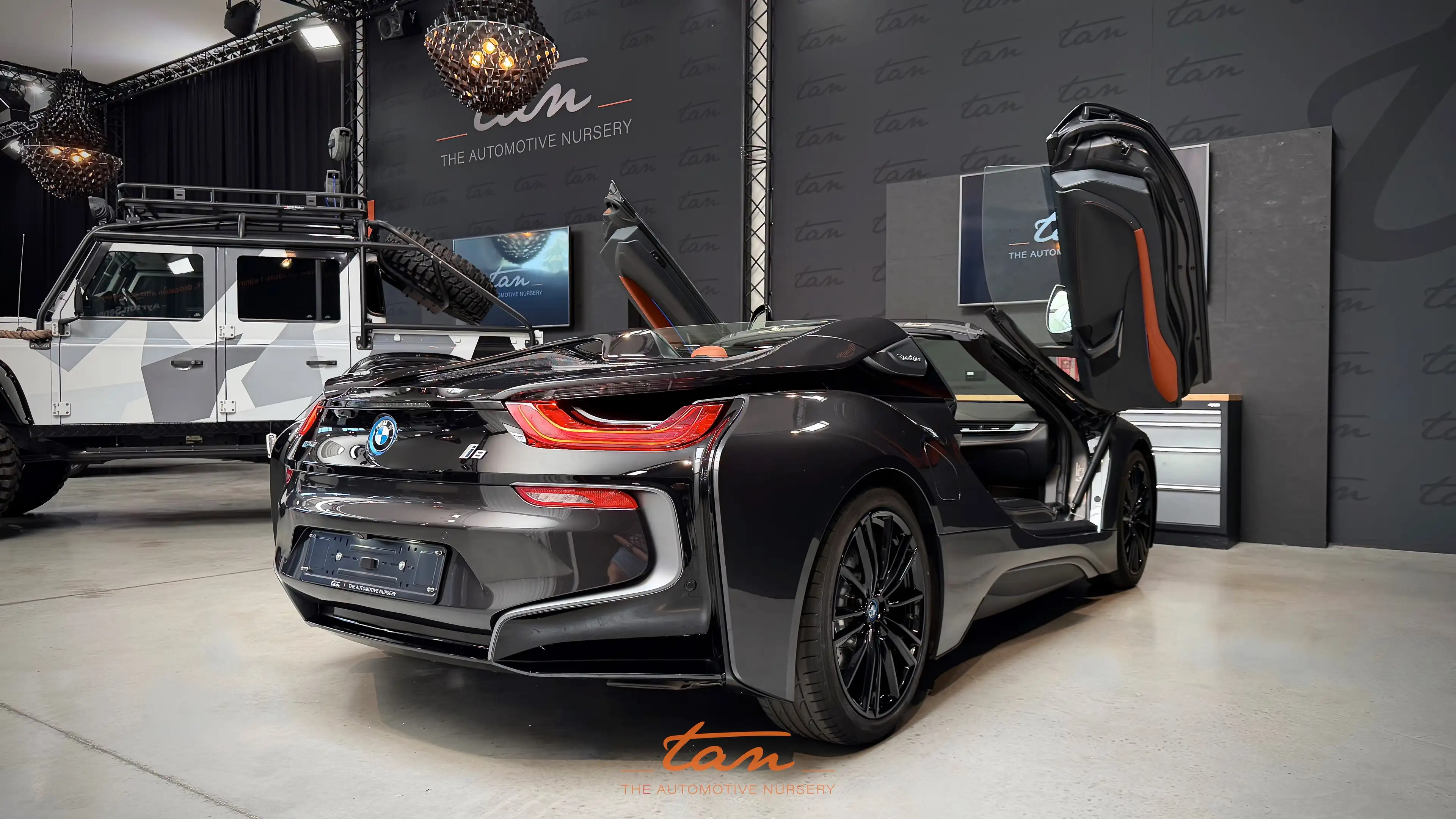BMW i8 ROADSTER Plug-In Hybrid (11.6kWh) Full Options — photo 14