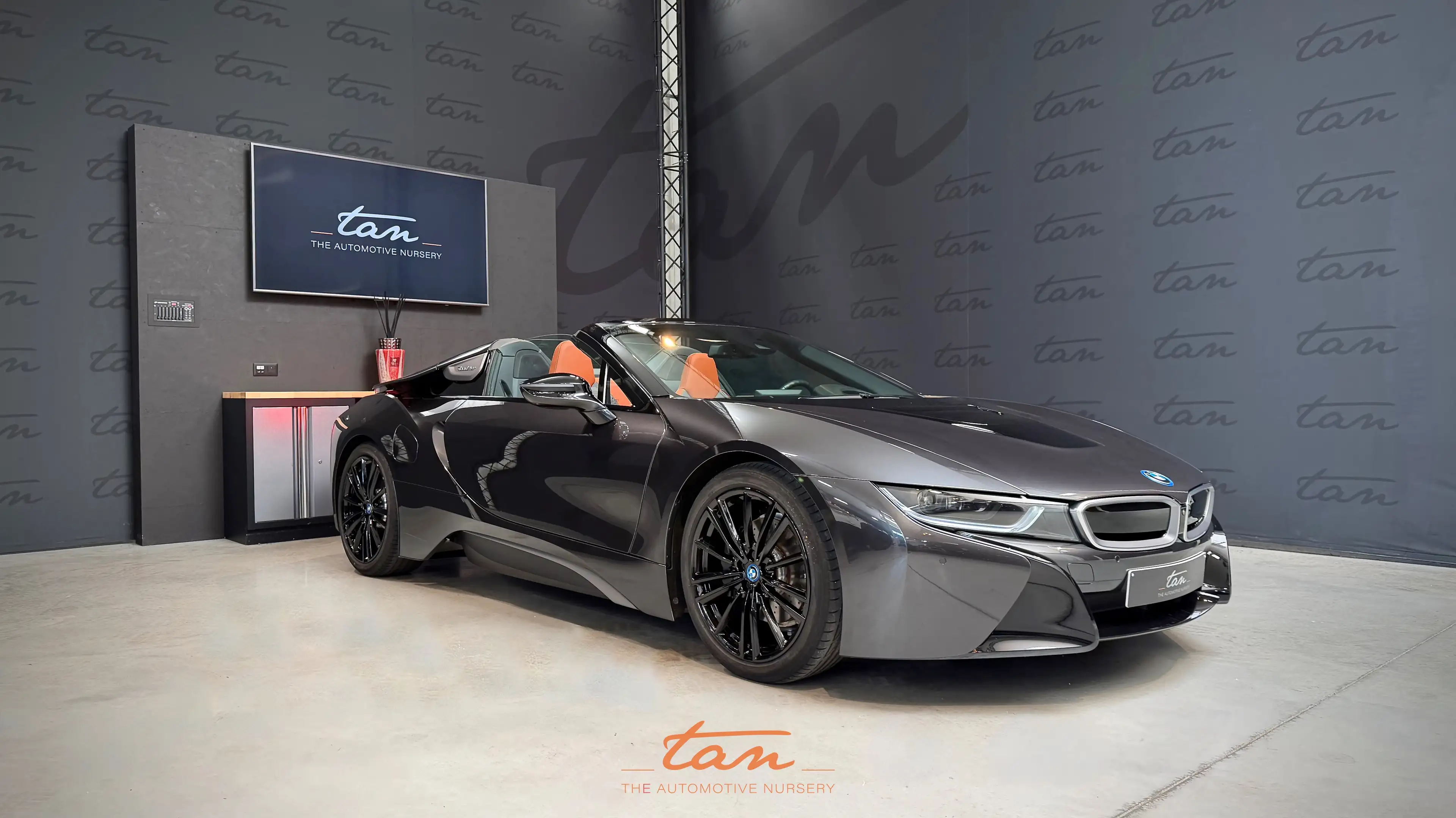BMW i8 ROADSTER Plug-In Hybrid (11.6kWh) Full Options