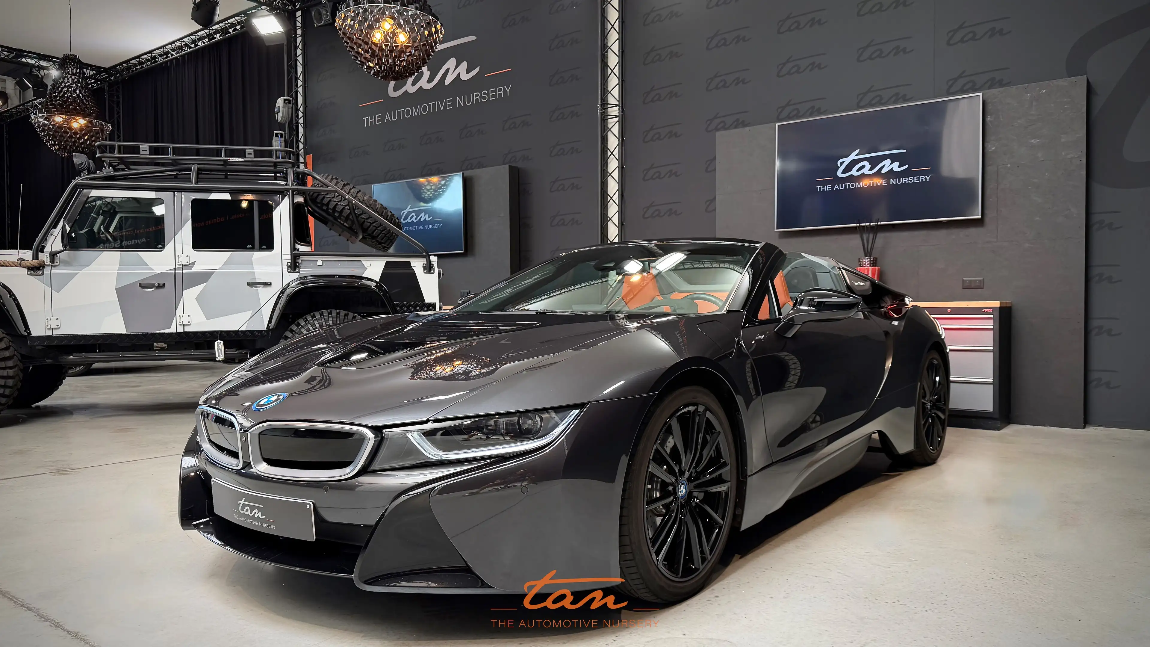 BMW i8 ROADSTER Plug-In Hybrid (11.6kWh) Full Options — photo 3