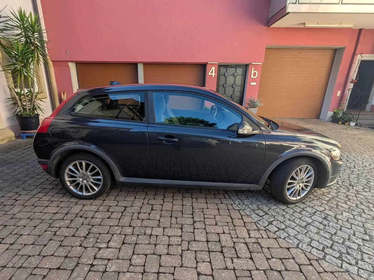 Volvo C30 C30 1.6 — photo 1 of 9